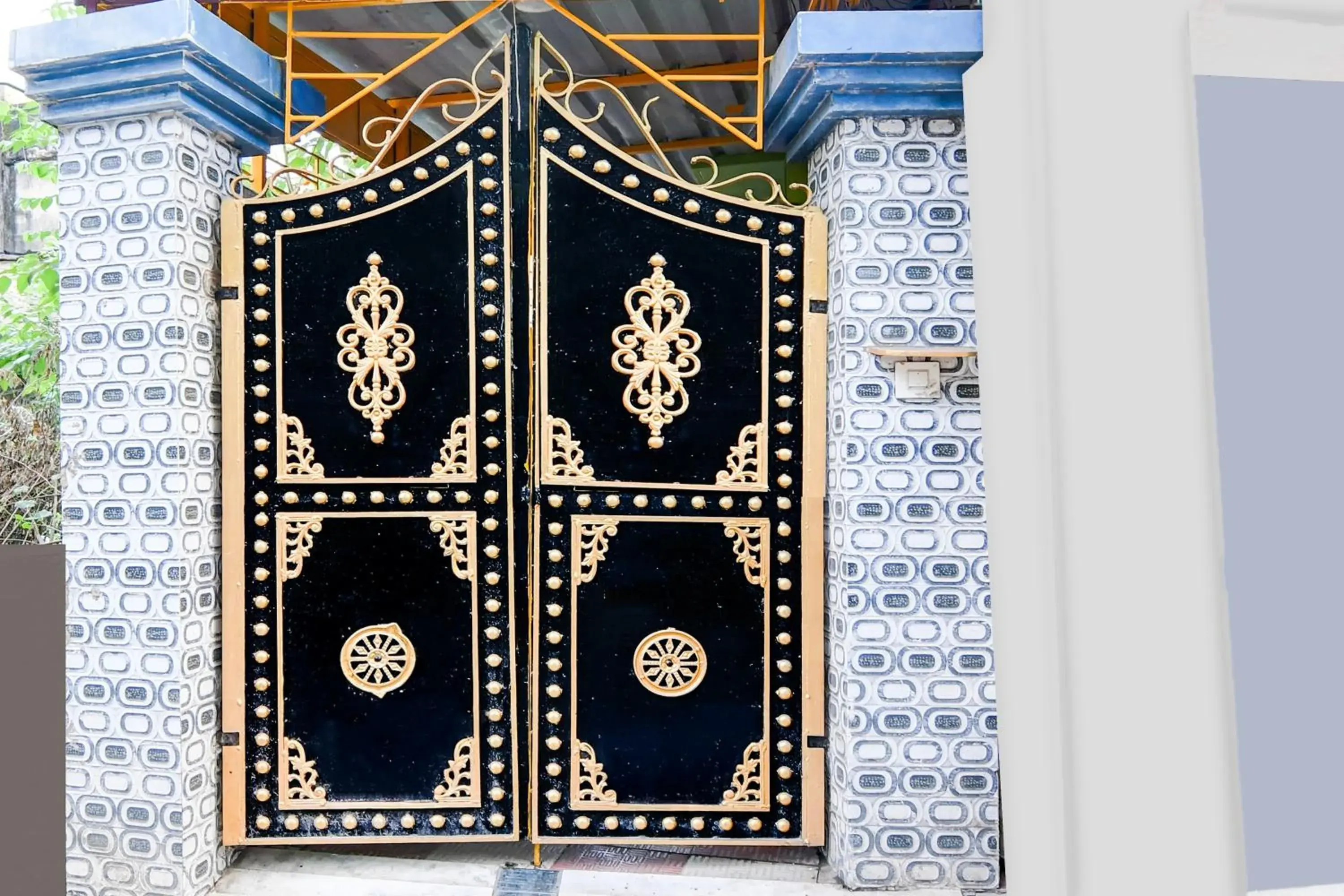 Facade/entrance in Super Hotel O Kolkata Near Acropolis Mall Formerly 7 Horse GH Facade/entrance in Super Hotel O Kolkata Near Acropolis Mall Formerly 7 Horse GH