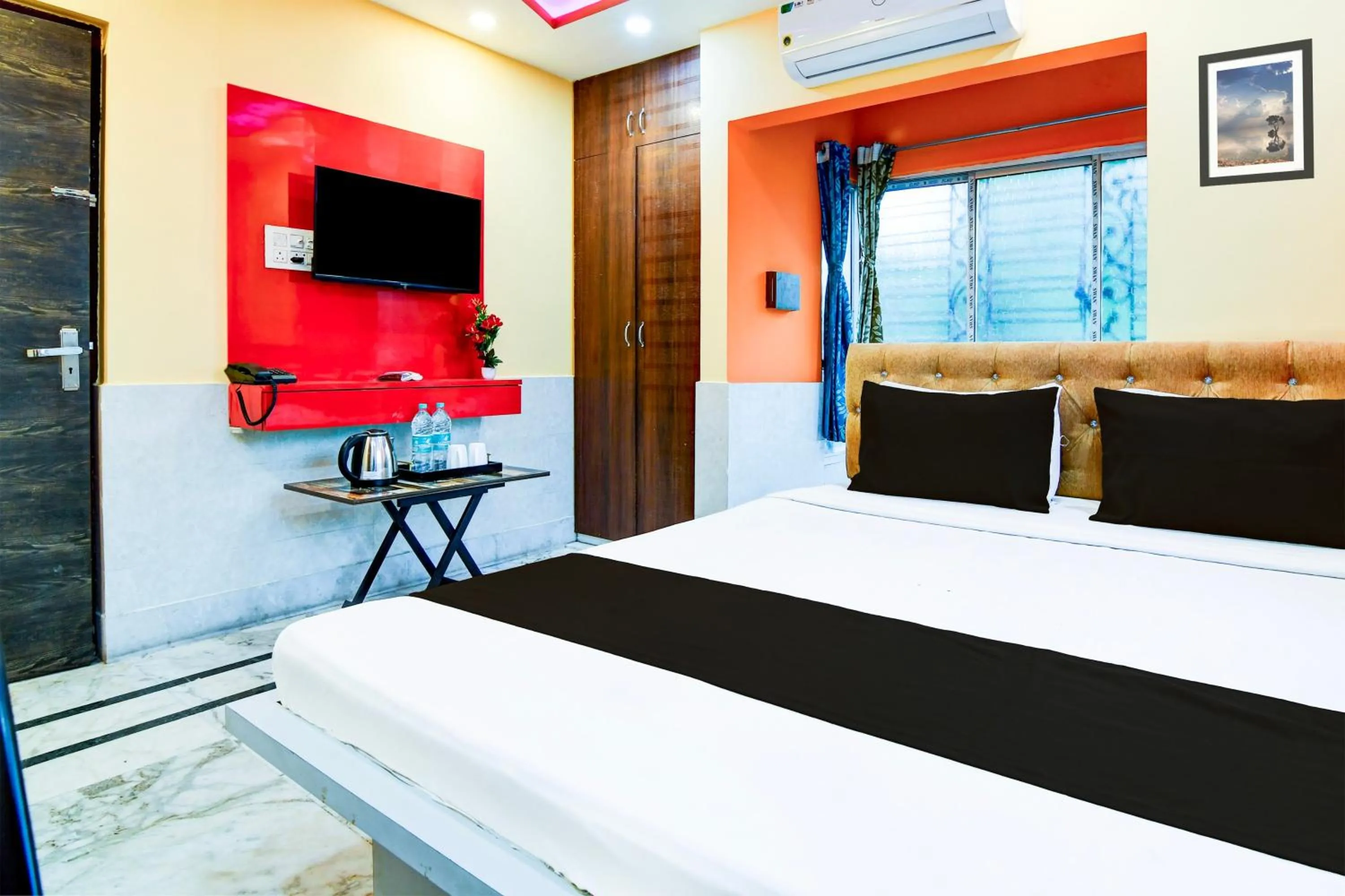 Bedroom, Bed in Super Hotel O Kolkata Near Acropolis Mall Formerly 7 Horse GH