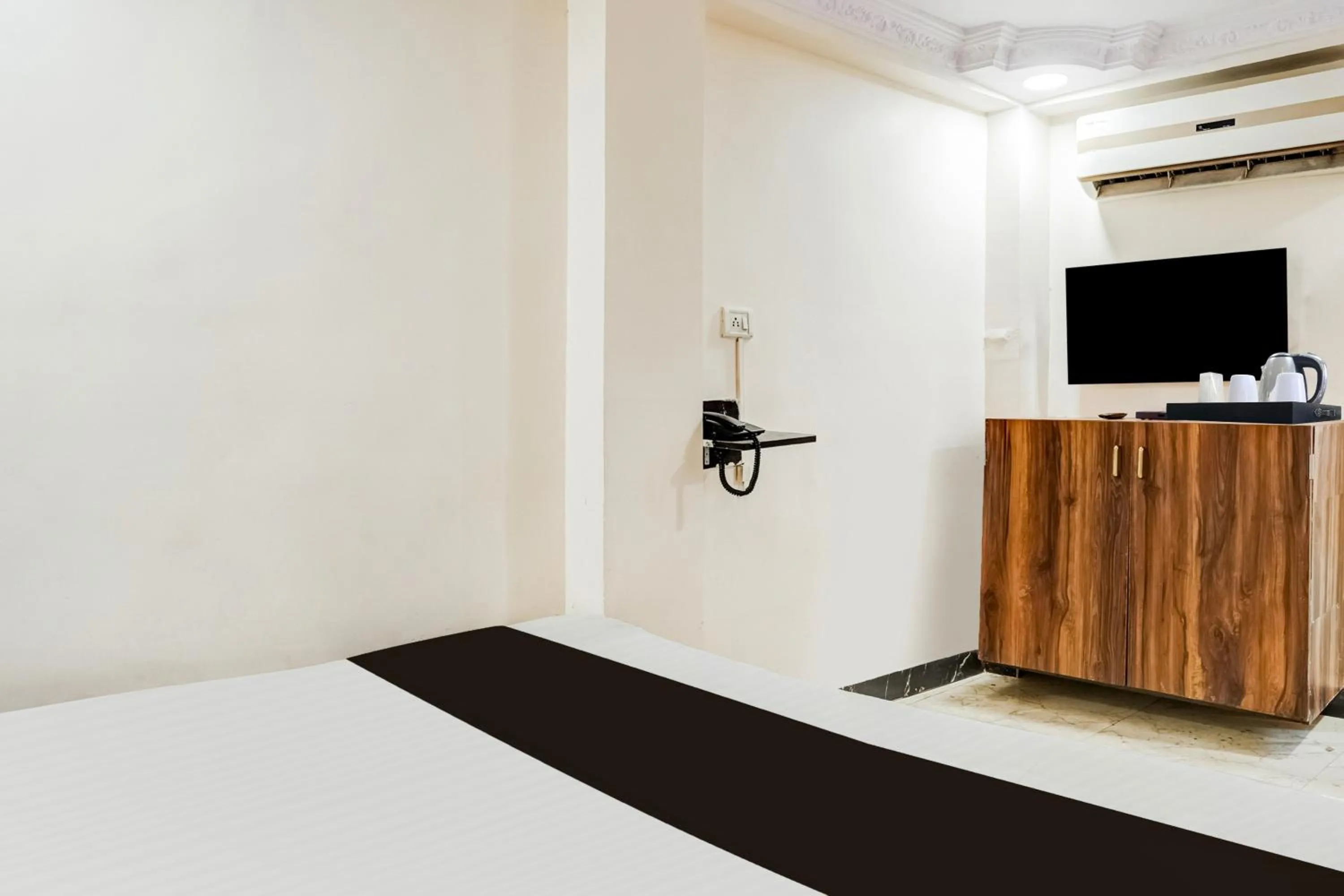 Bedroom in Super Hotel O Russel Chowk Formerly VN Residency Jabalpur