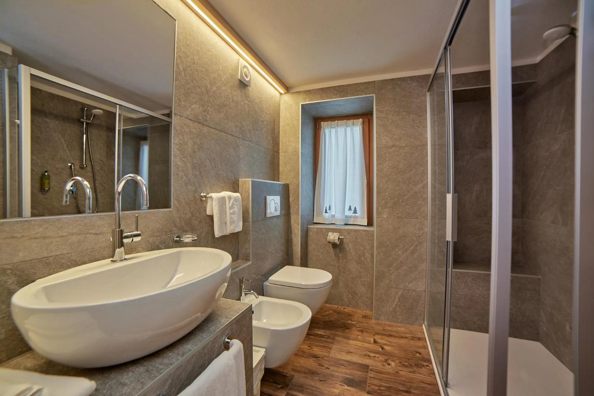 Bathroom in Hotel Vallechiara