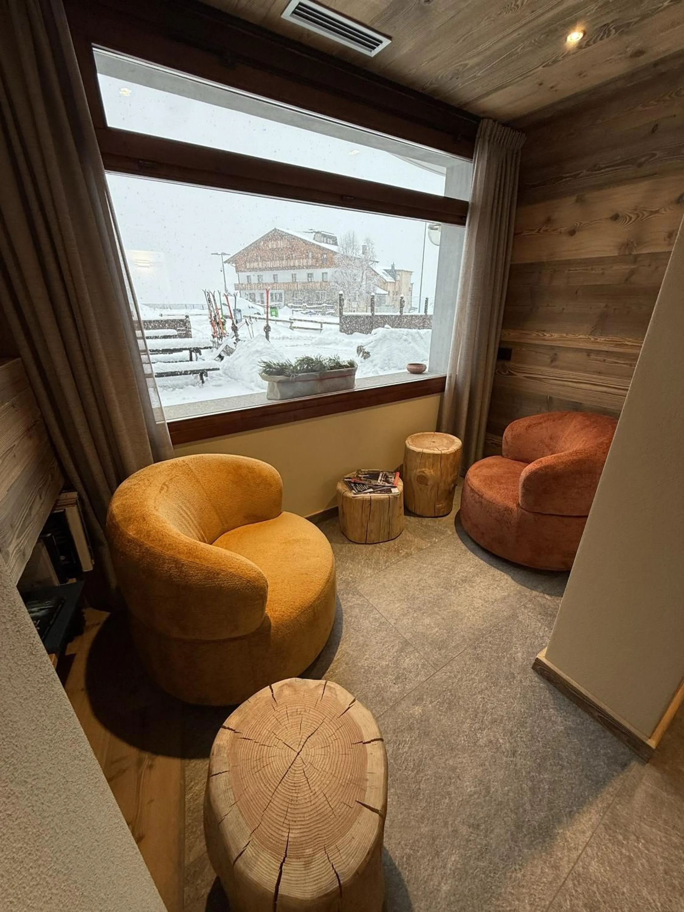 Lounge or bar in Hotel Vallechiara