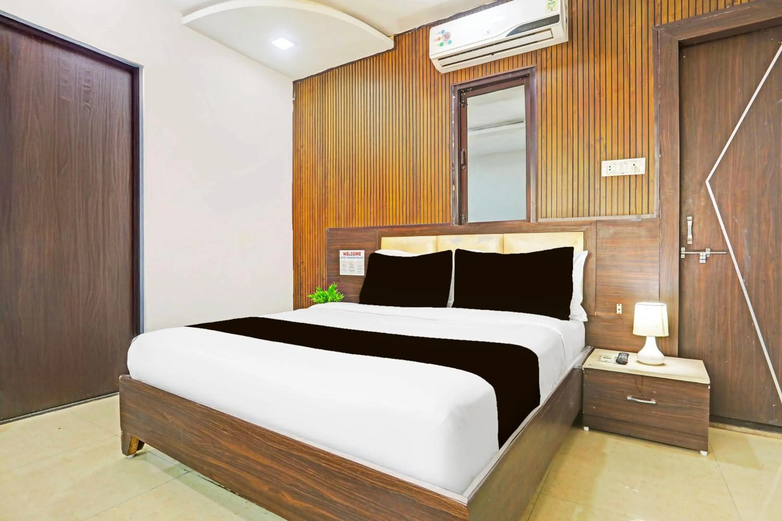 Bedroom in Hotel O Yugantar Palace