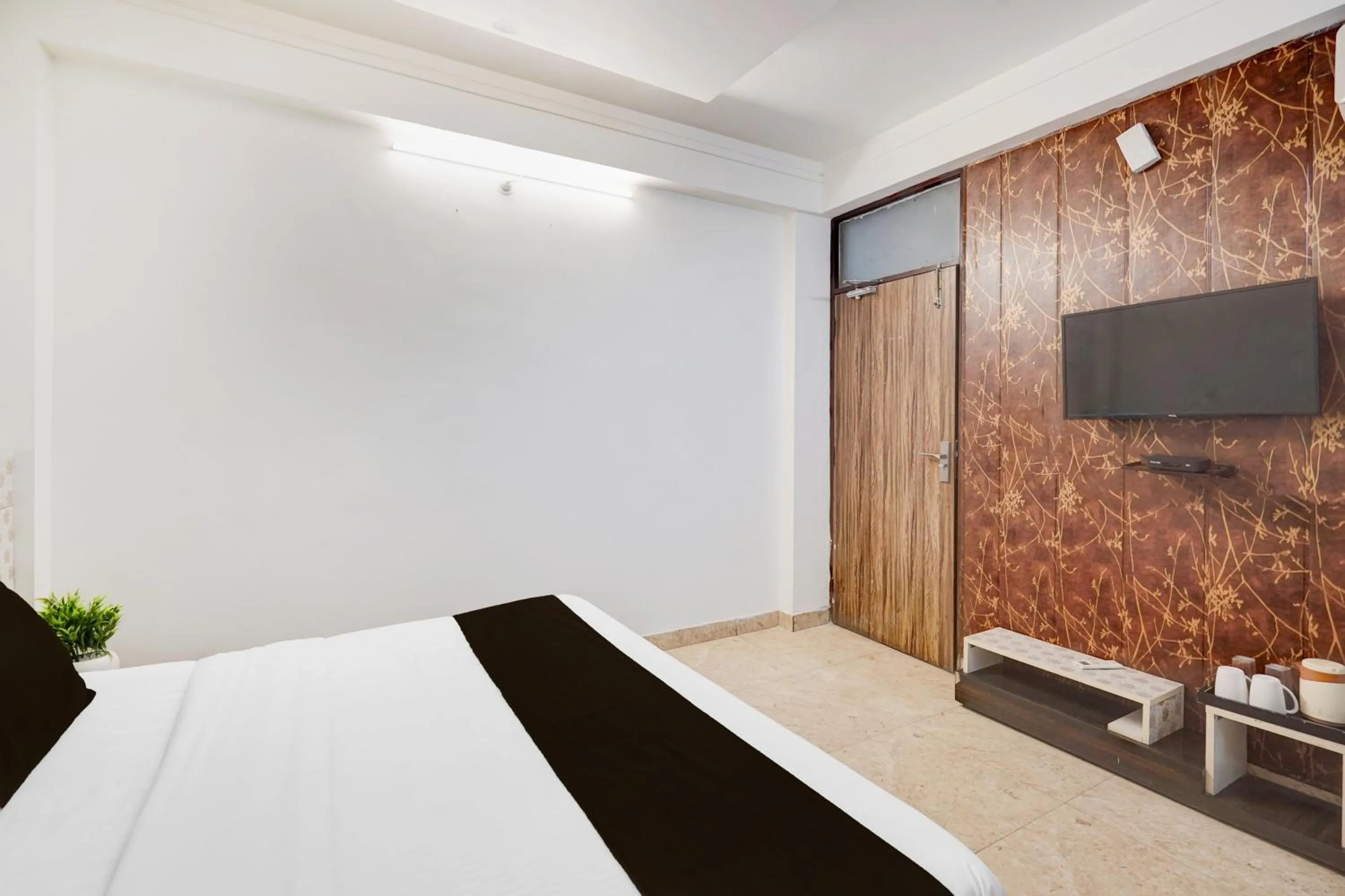 Bedroom, Bed in Super Hotel O GMS Road Near Bus Stand