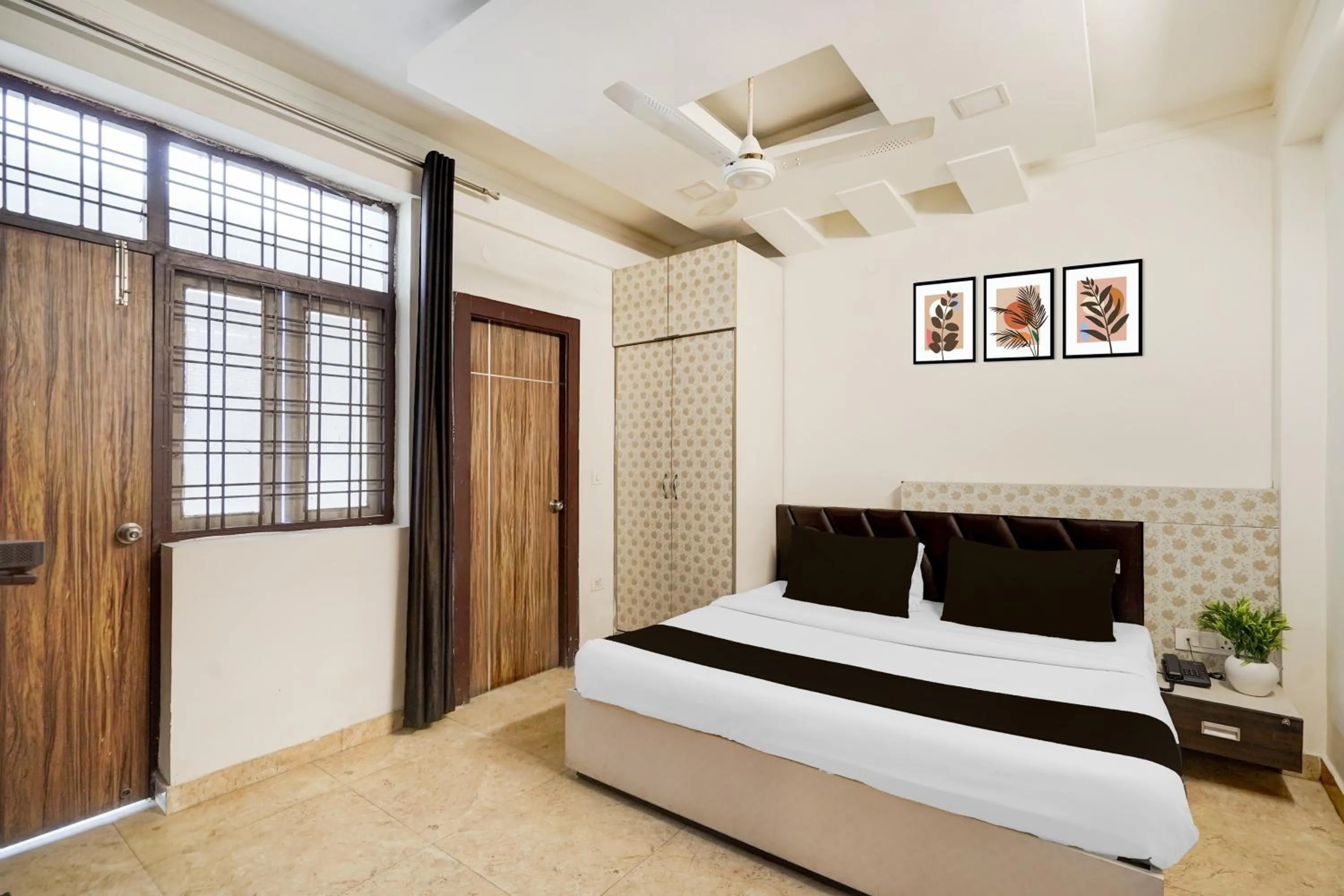 Bedroom, Bed in Super Hotel O GMS Road Near Bus Stand