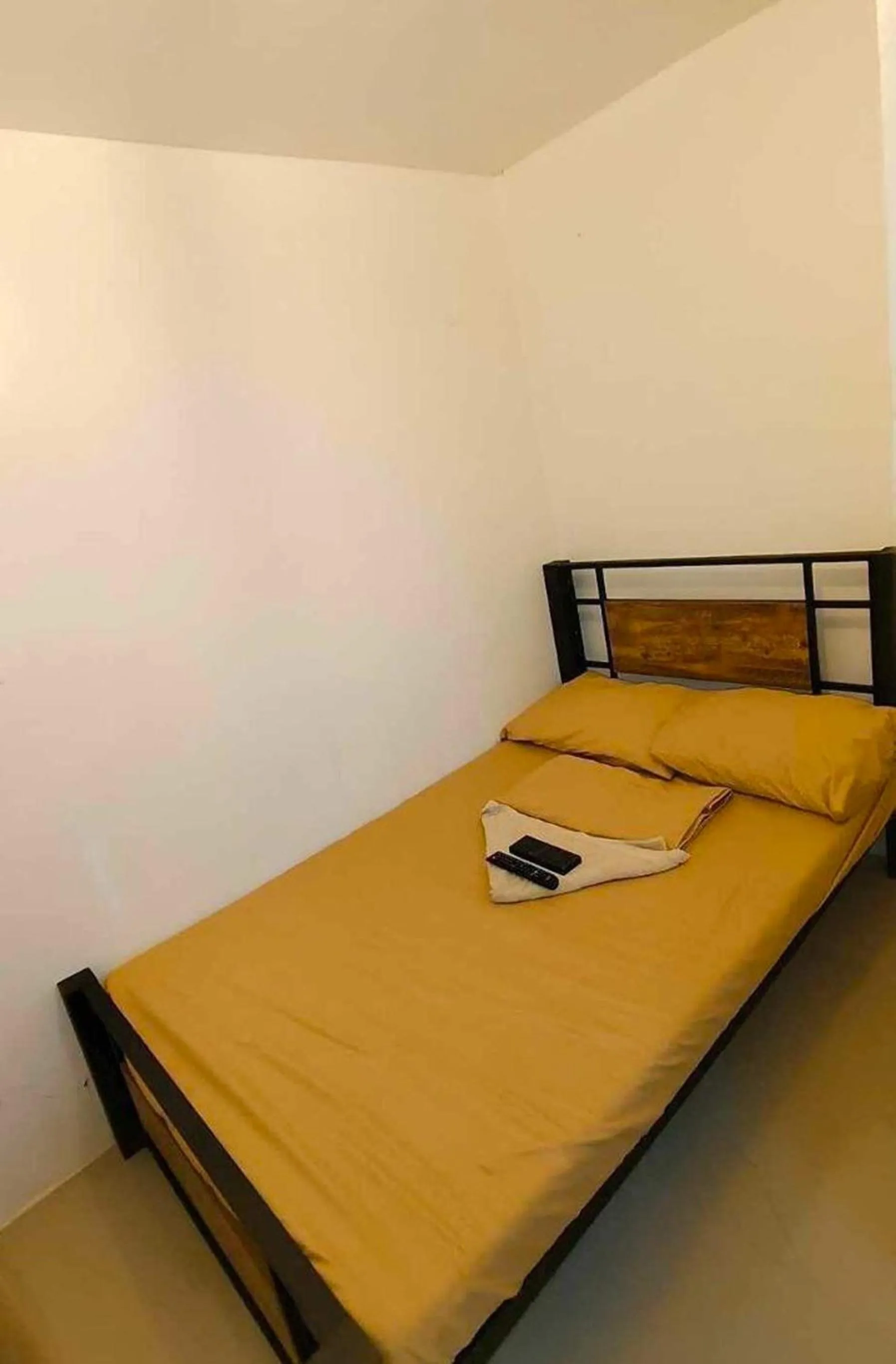 Bed in Hotel Villarte Fort Pampanga