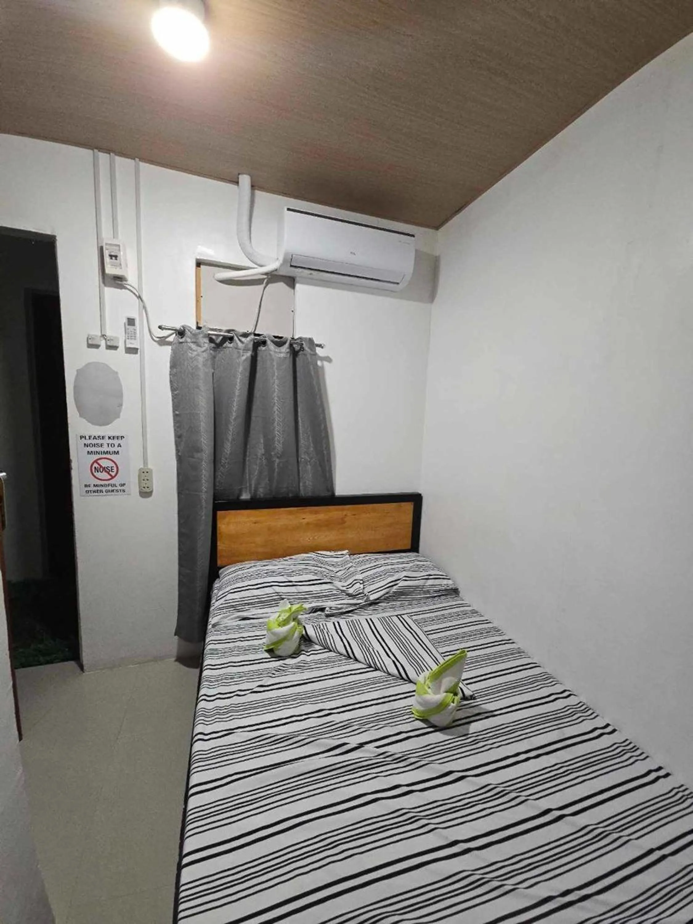 Bed in Hotel Villarte Fort Pampanga