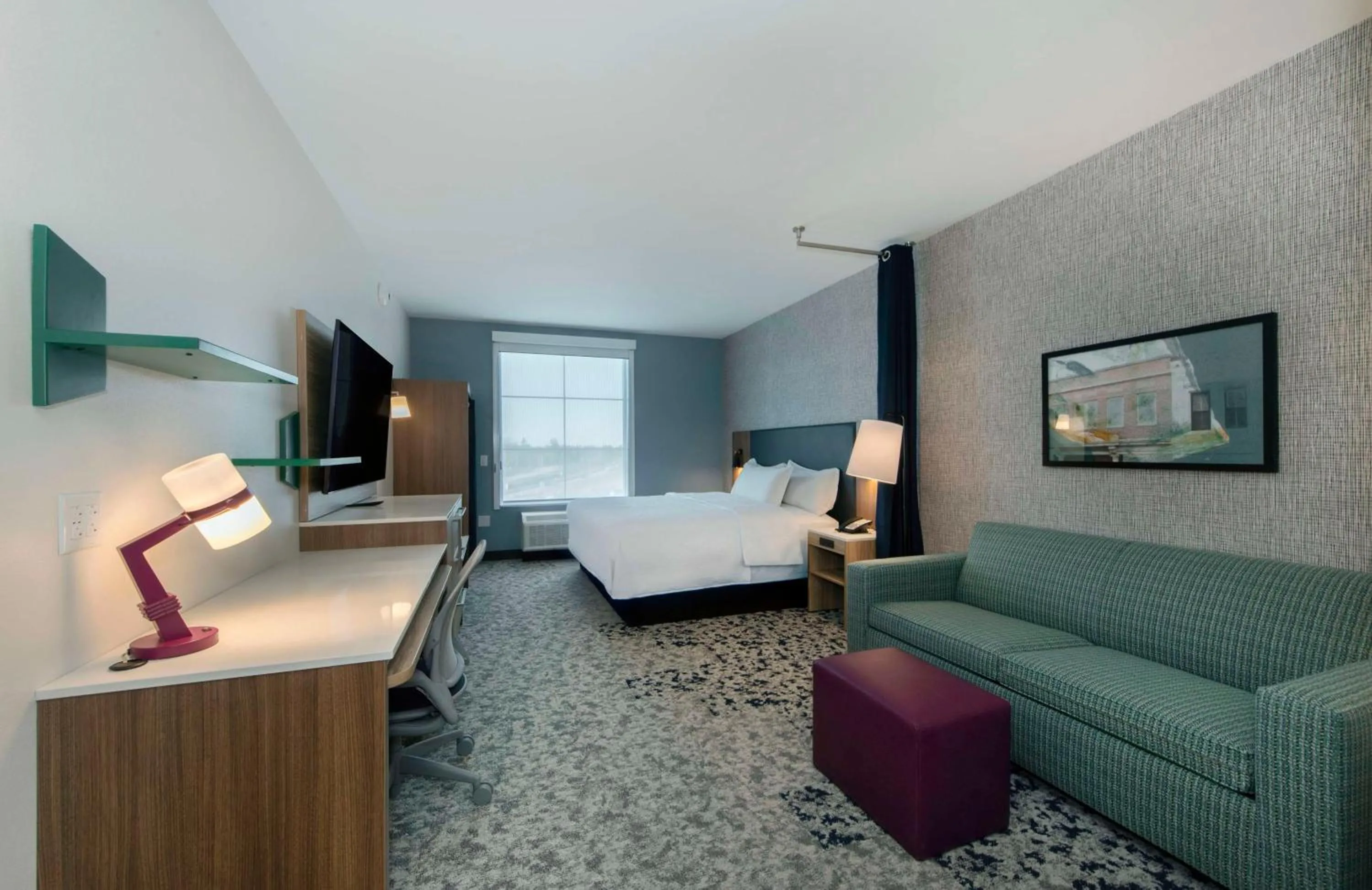 Living room, Bed in Home2 Suites By Hilton Lumberton