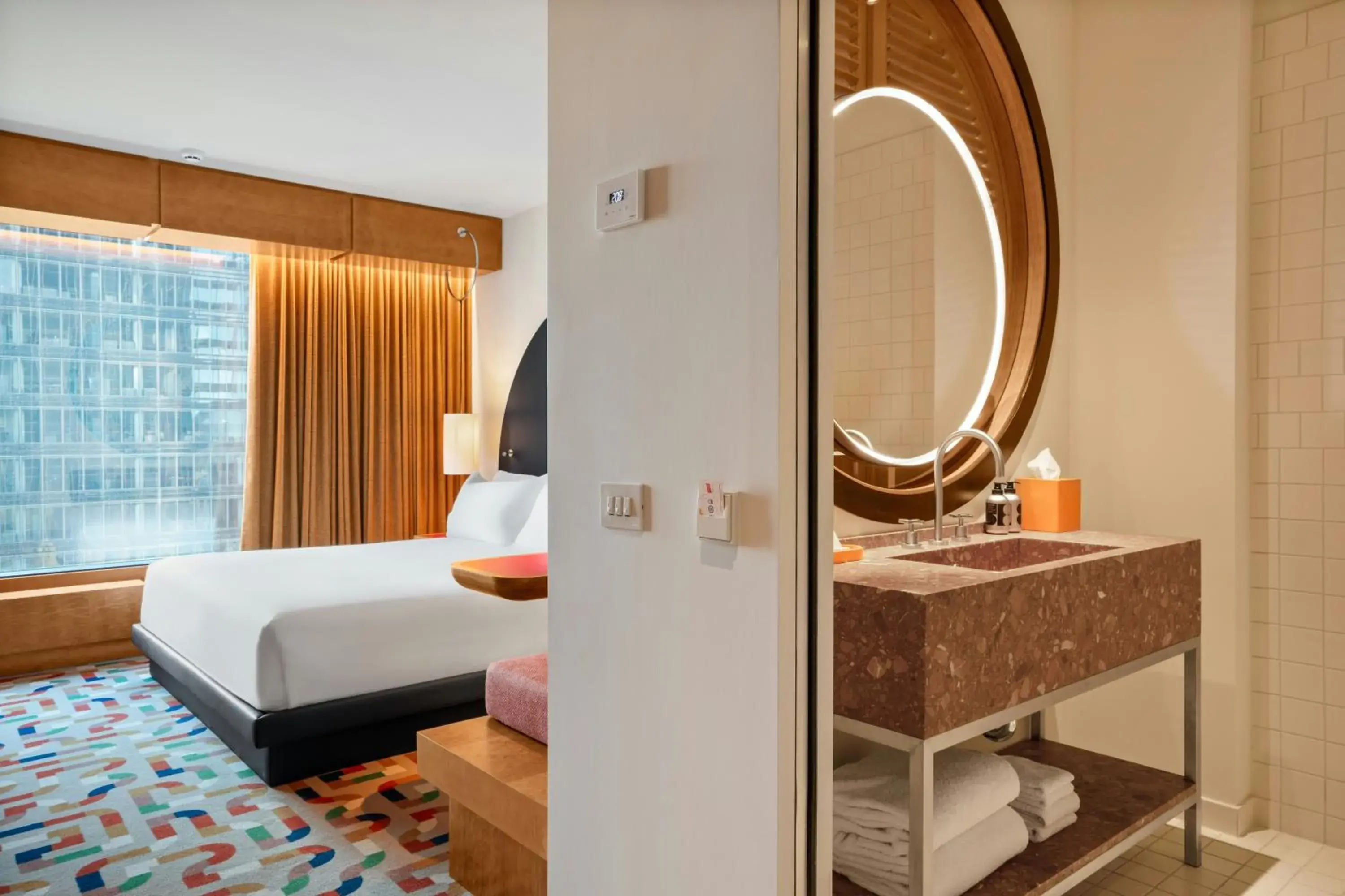 Deluxe King Studio in The Standard, Brussels Deluxe King Studio in The Standard, Brussels