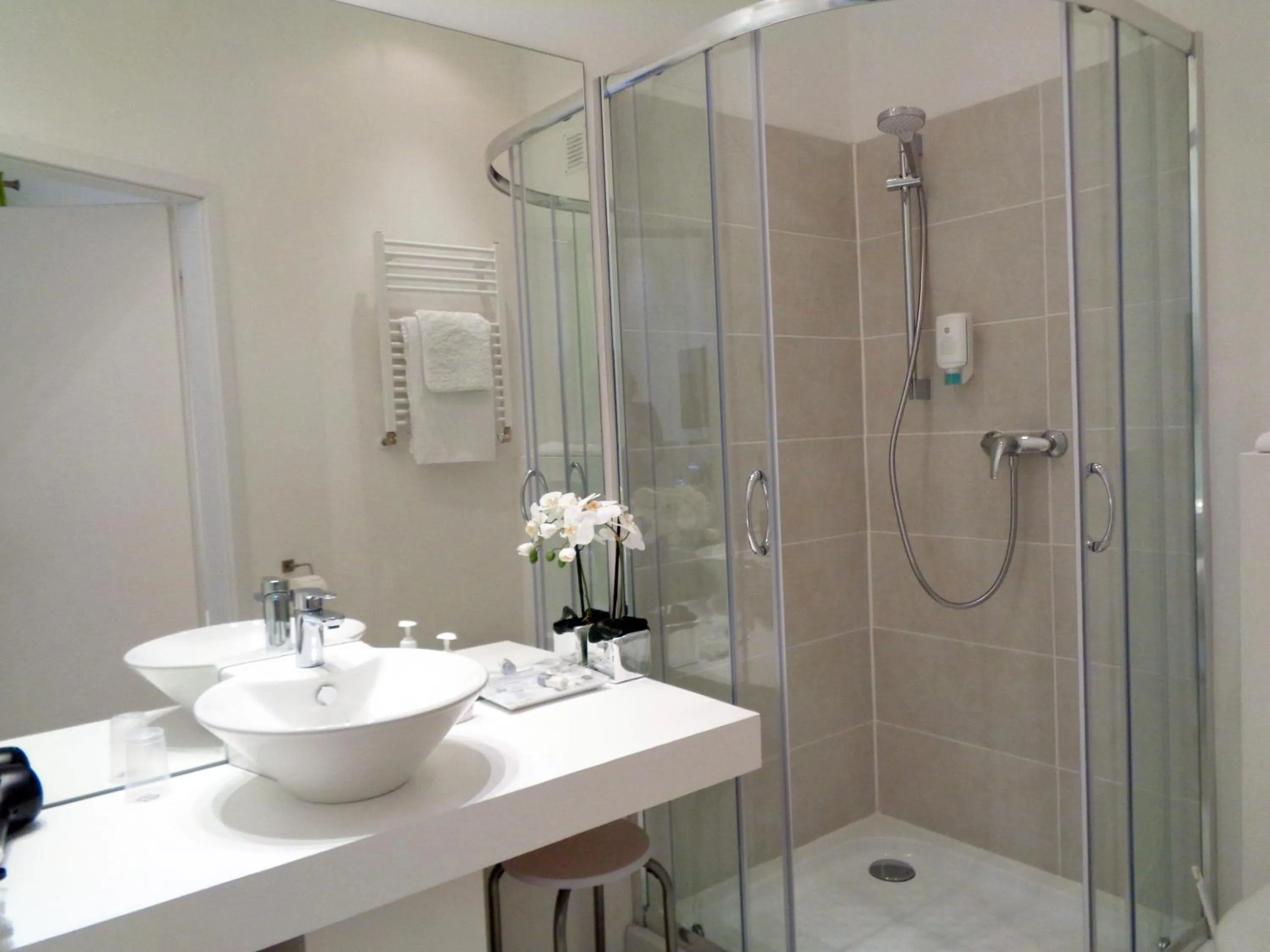 Bathroom in Hotel Apartment Puell