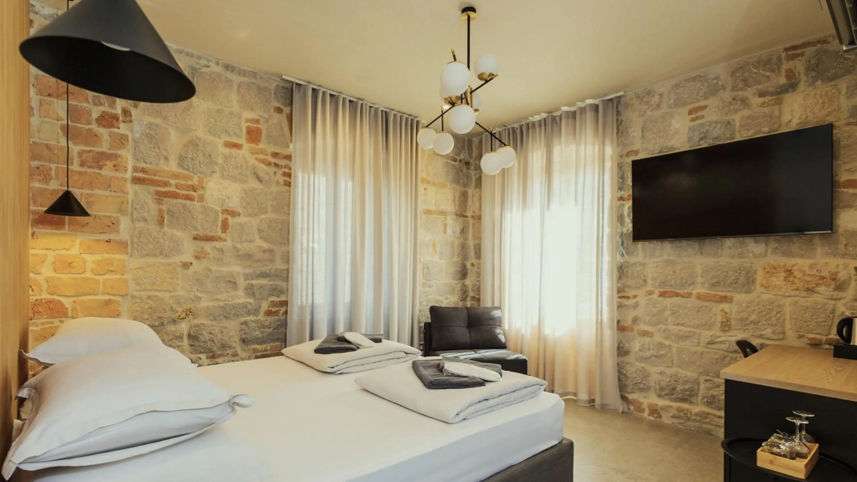 Deluxe Triple Room in East Coast Deluxe Rooms