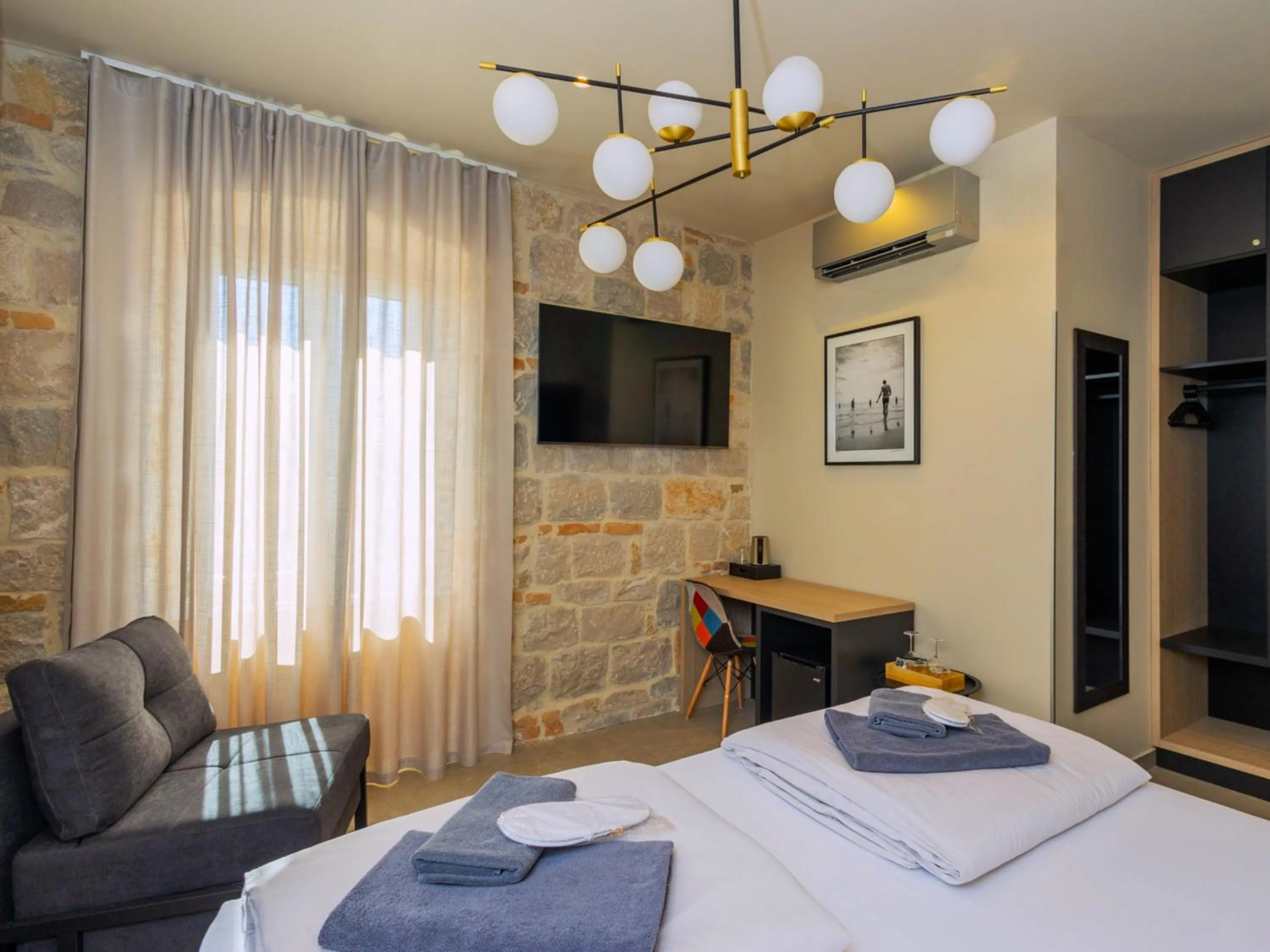 East Coast Deluxe Rooms