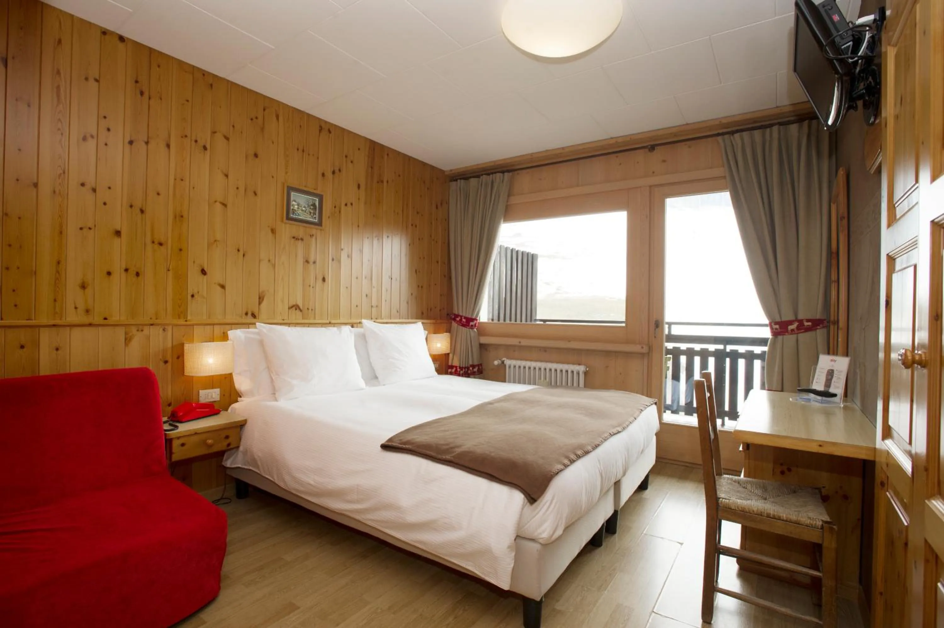 Bathroom, Bed in Funivia Bormio Active Hotel - Adults Only