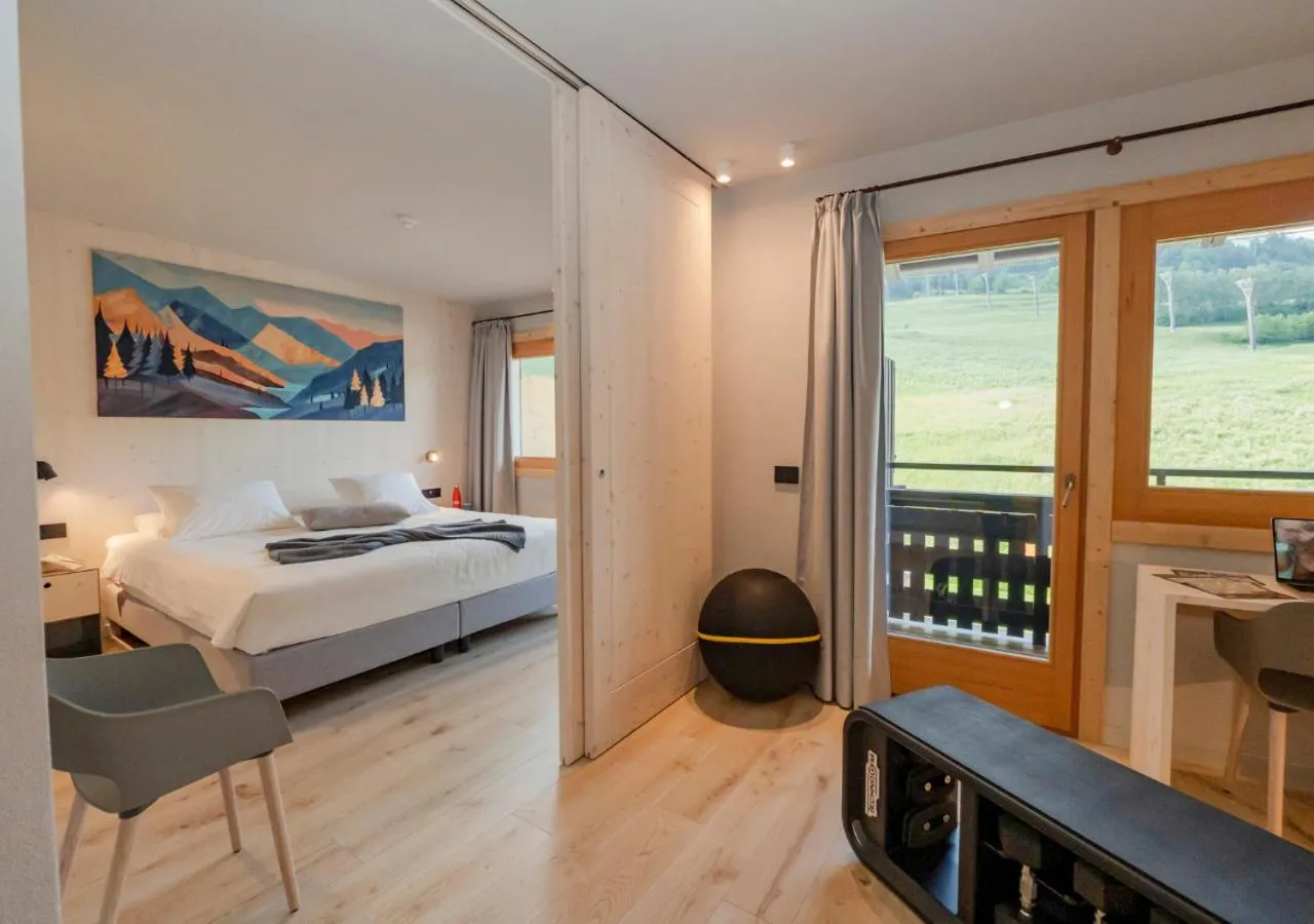 Photo of the whole room, Bed in Funivia Bormio Active Hotel - Adults Only