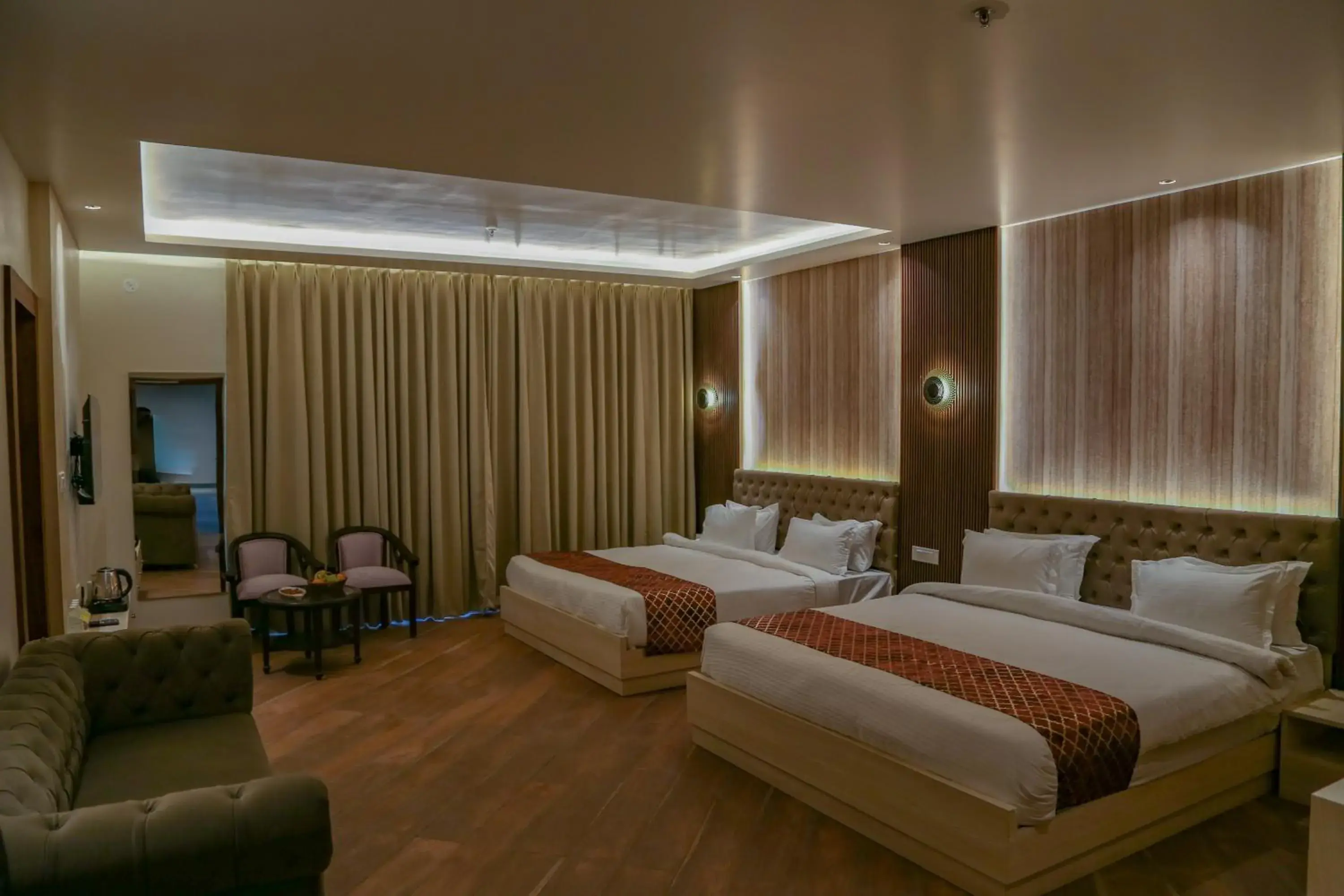 King Room in Four Leaf Hotel Arjuna Manor, Varanasi King Room in Four Leaf Hotel Arjuna Manor, Varanasi