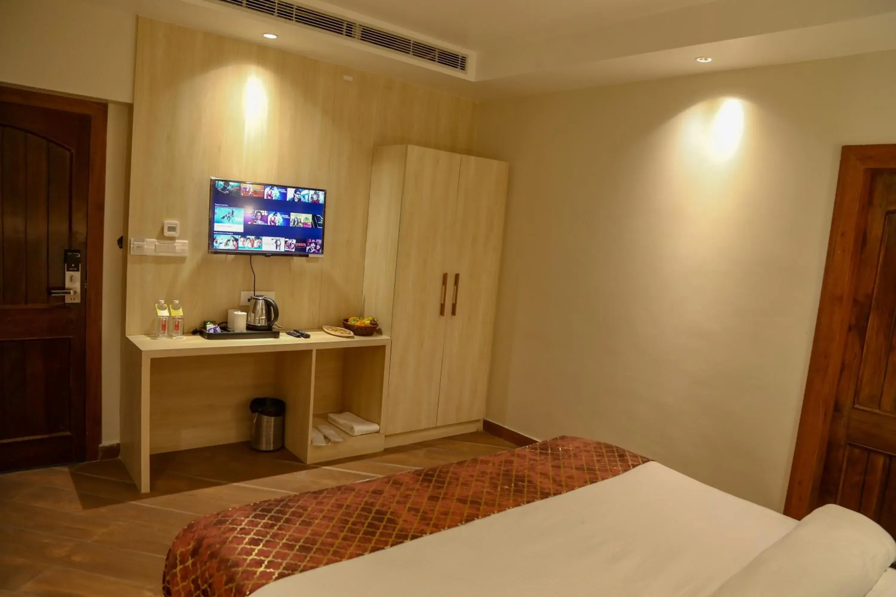 Superior Queen Room in Four Leaf Hotel Arjuna Manor, Varanasi Superior Queen Room in Four Leaf Hotel Arjuna Manor, Varanasi