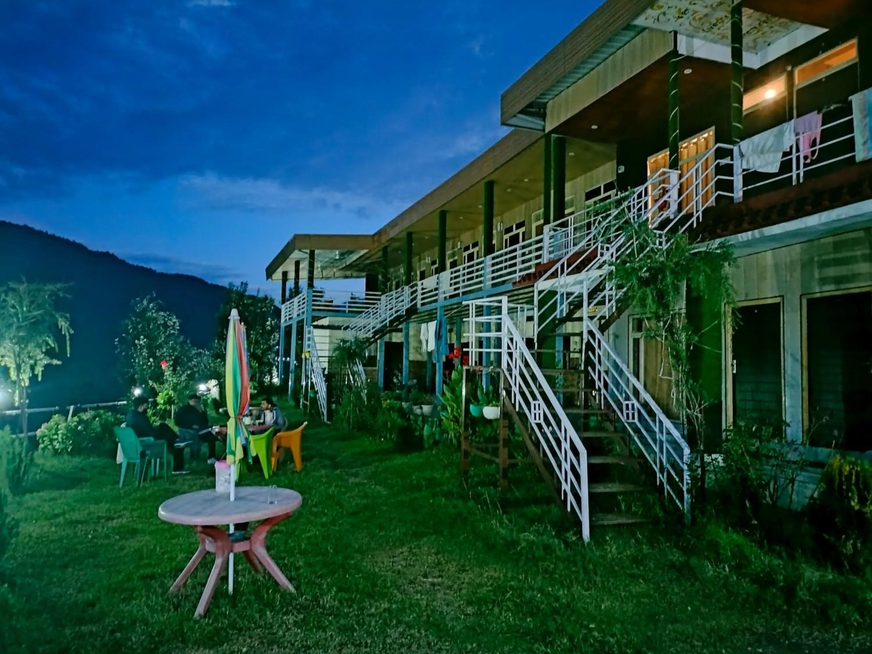Chaukhamba view Resort