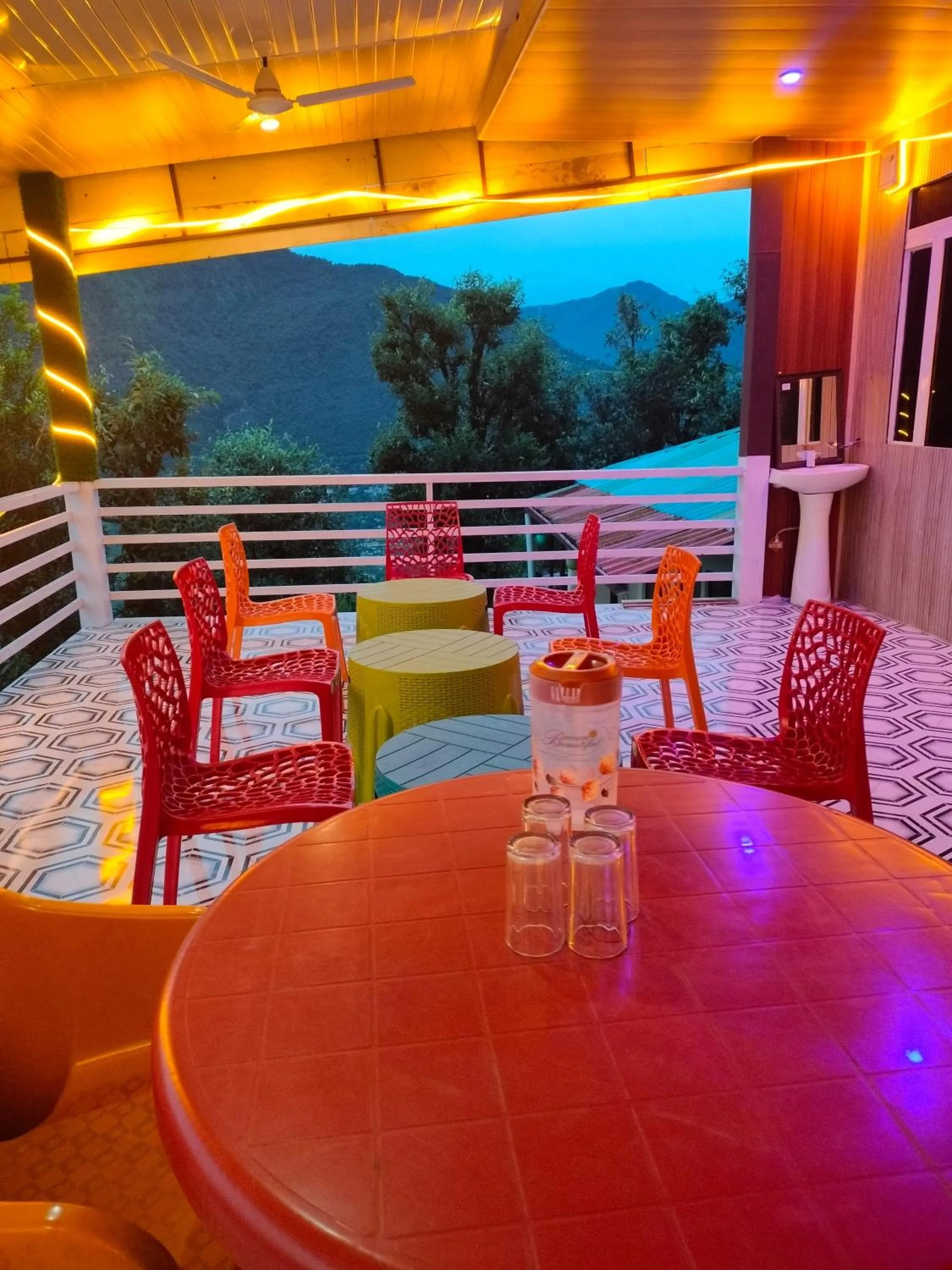 Chaukhamba view Resort