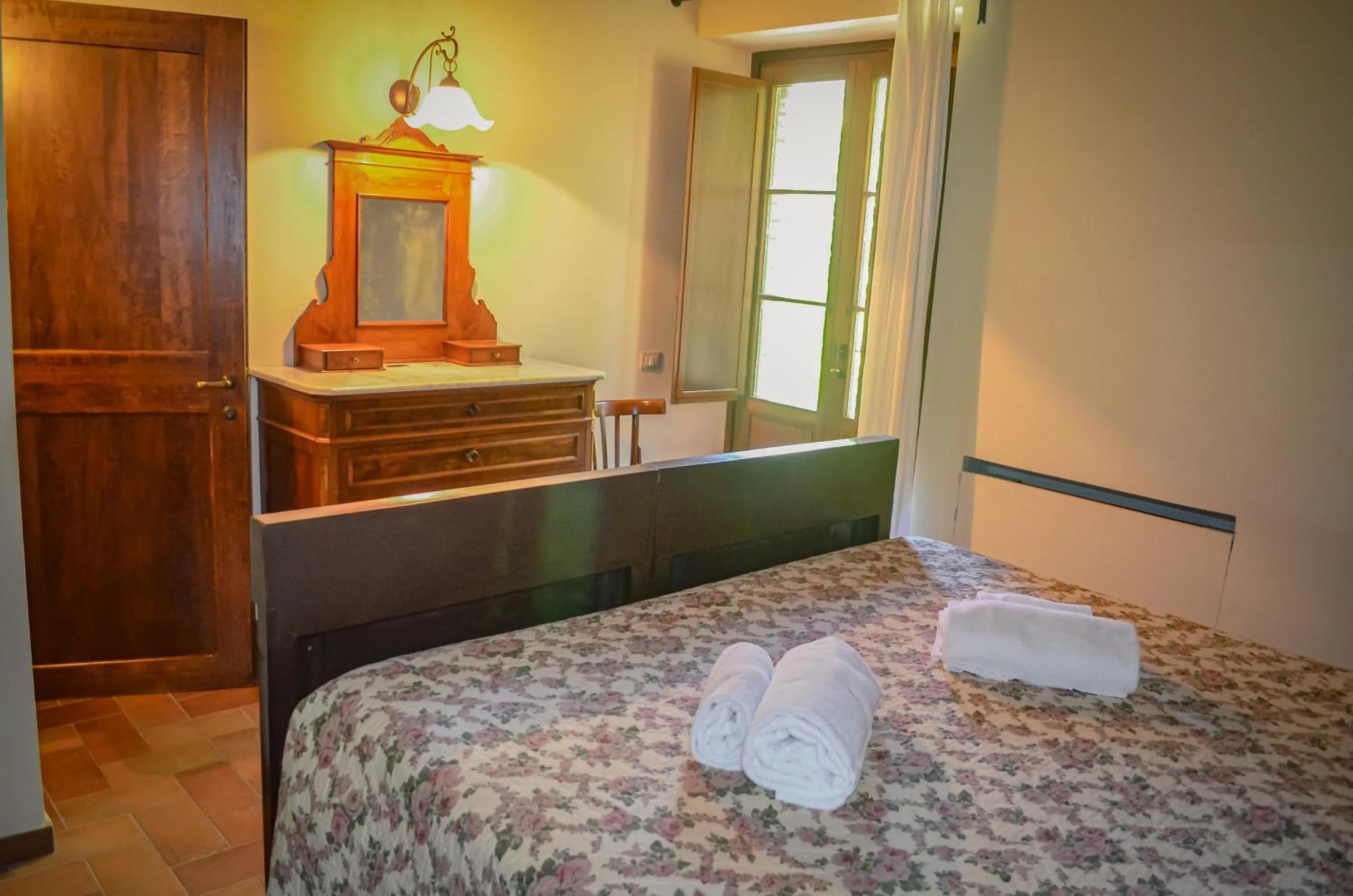 Photo of the whole room, Bed in PanElios Borgo Vacanze