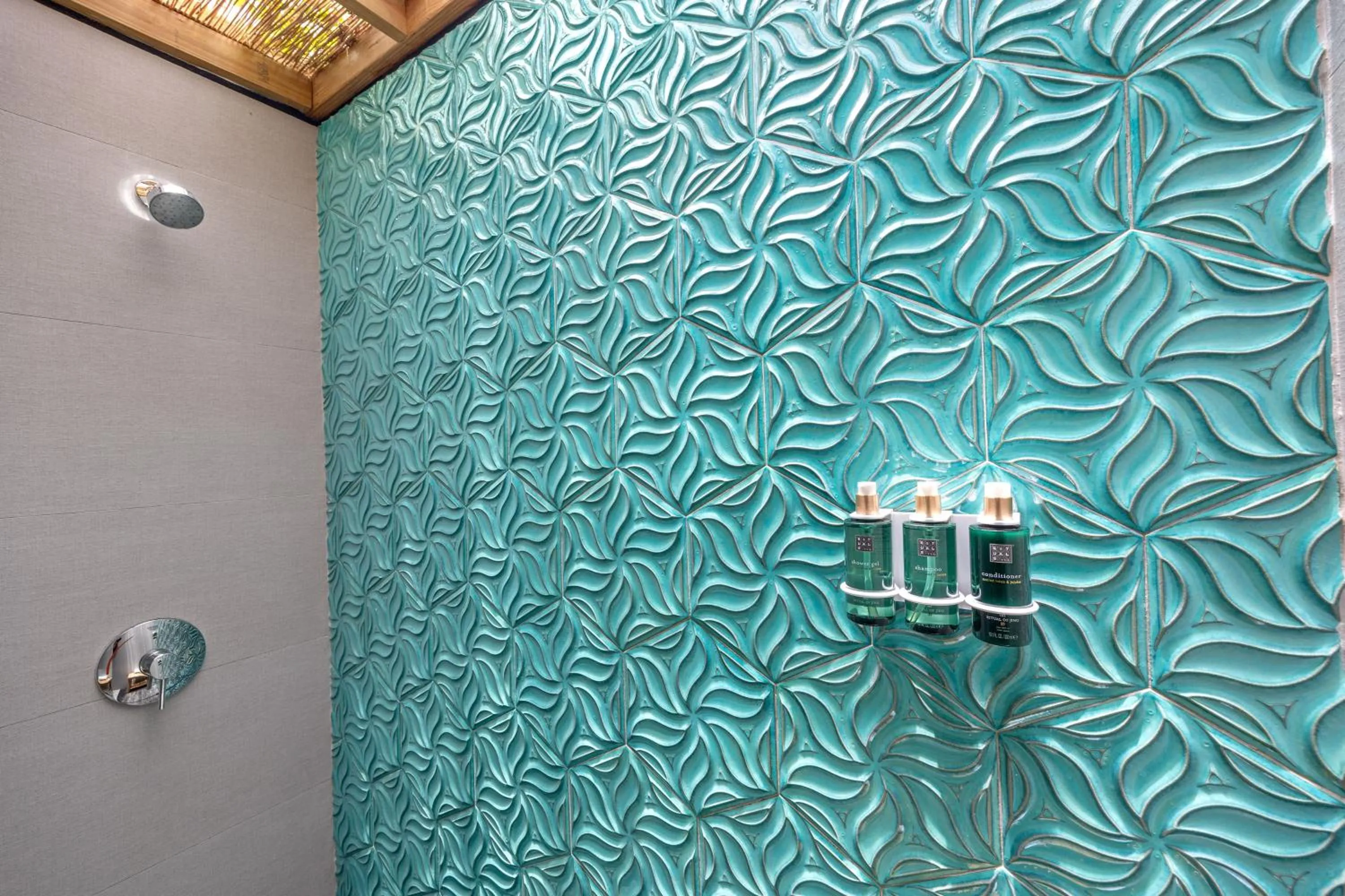 Other in The Weekender by Otium