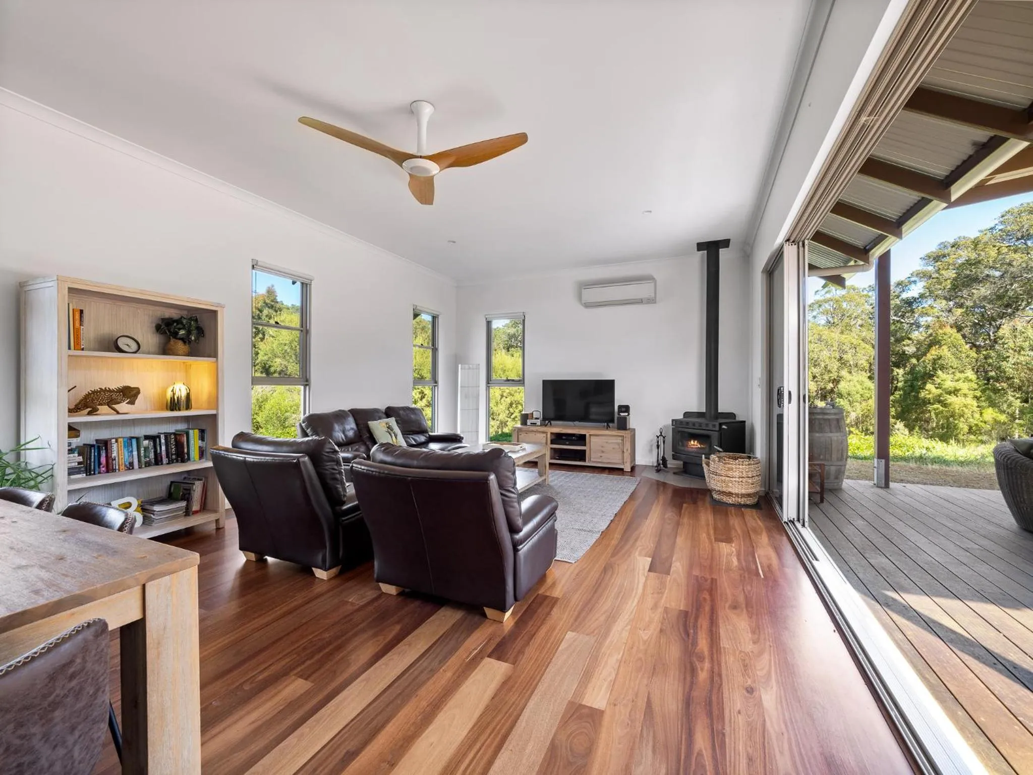 Communal lounge/ TV room in The Deck - Margaret River NEW
