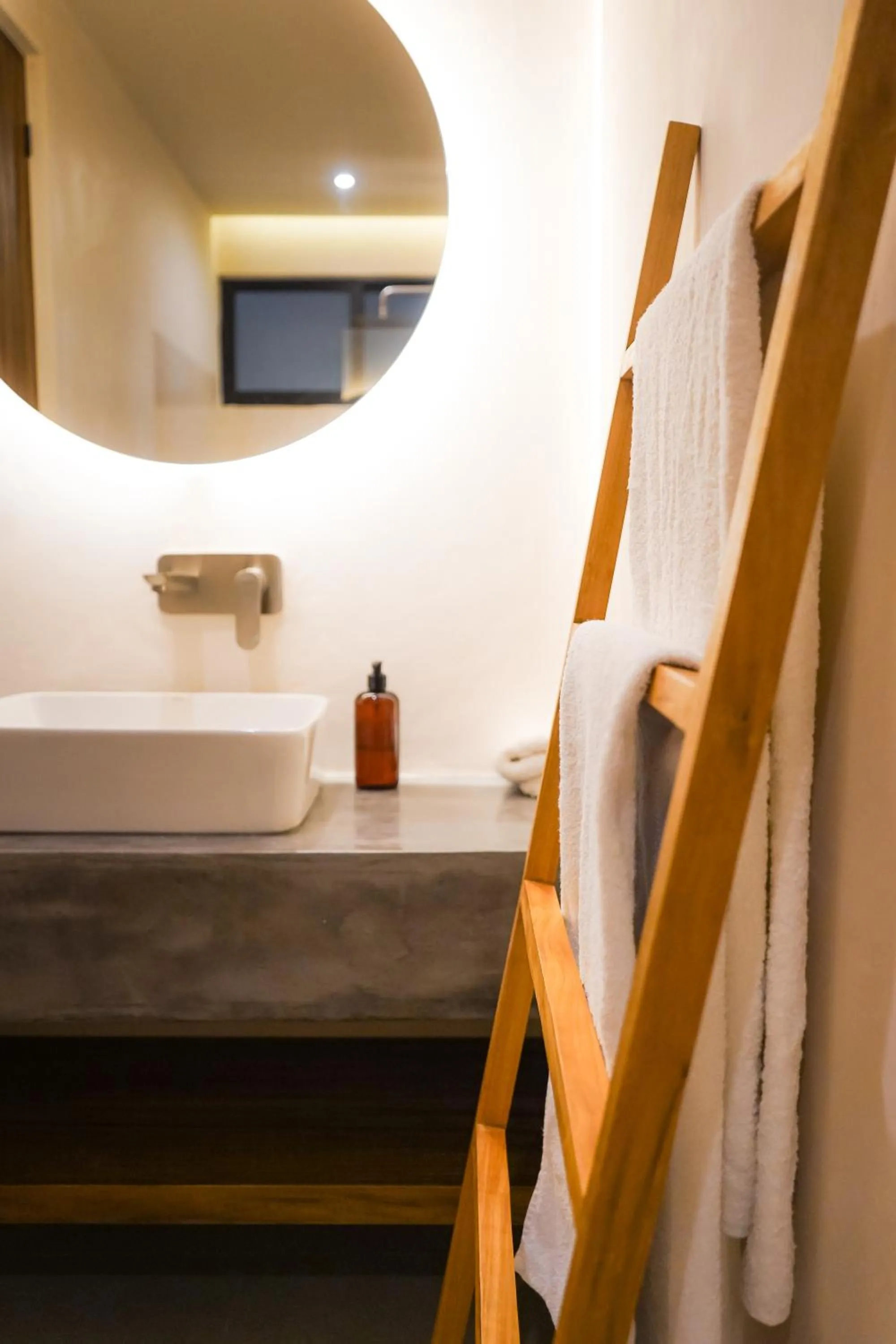 Bed in Otonomus Tulum