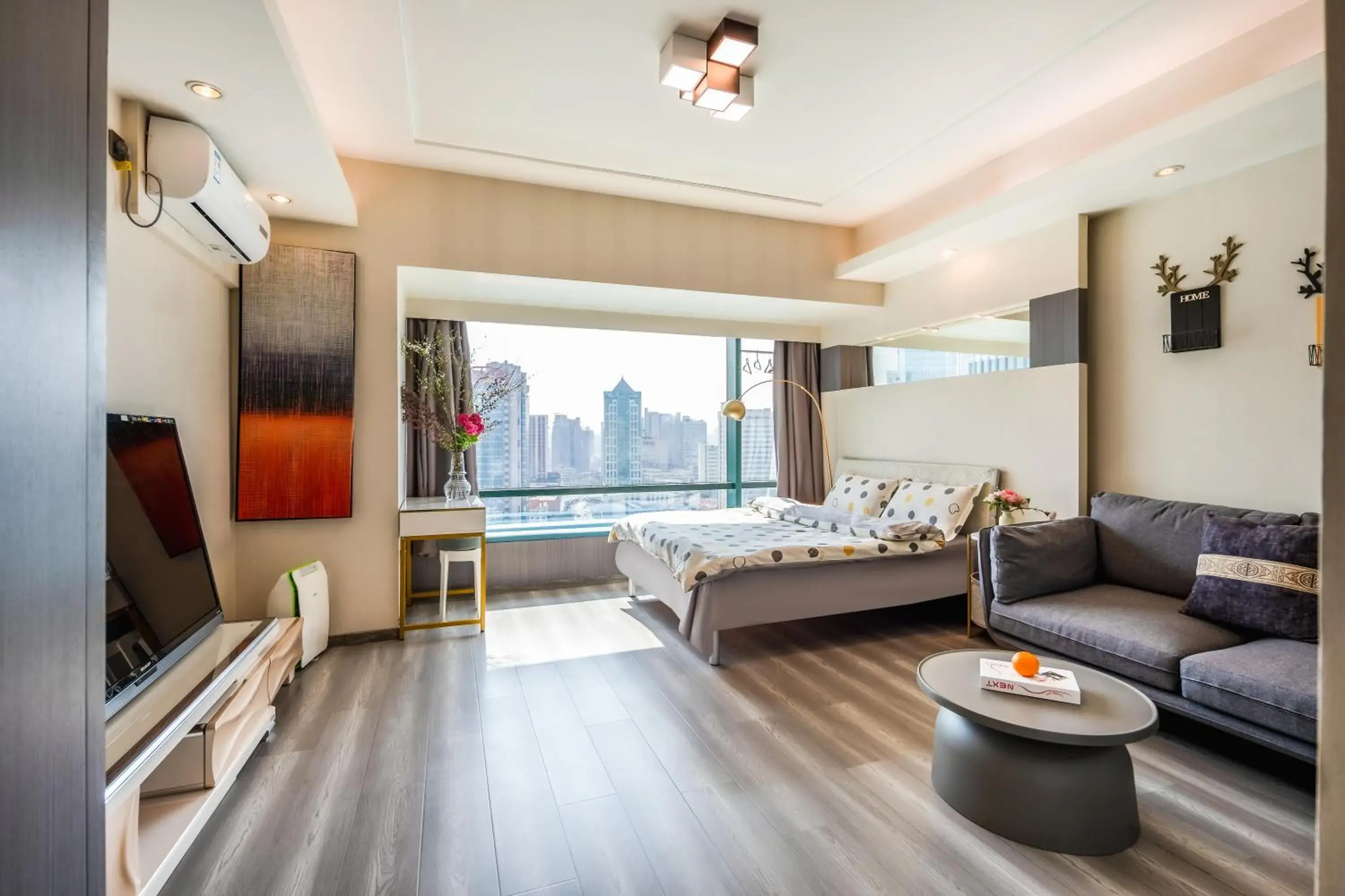 Superior Double Room in Tech-X Jing'an Hotel Superior Double Room in Tech-X Jing'an Hotel