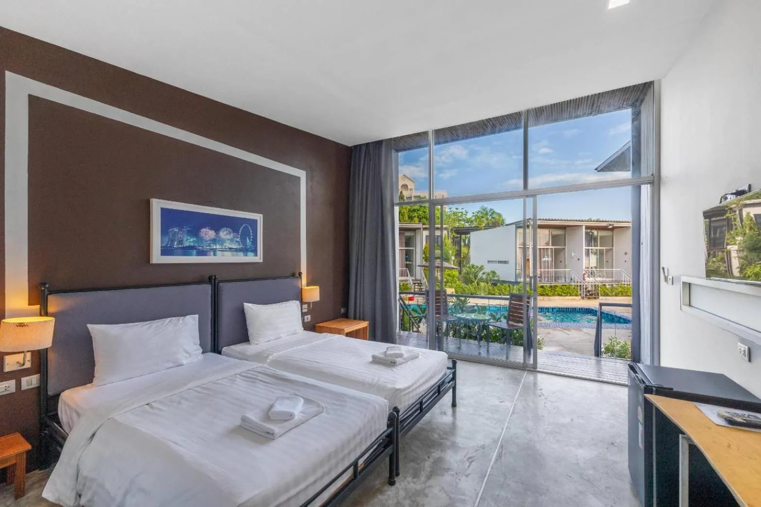 Bed in Sunset Serenity Jomtien Resort