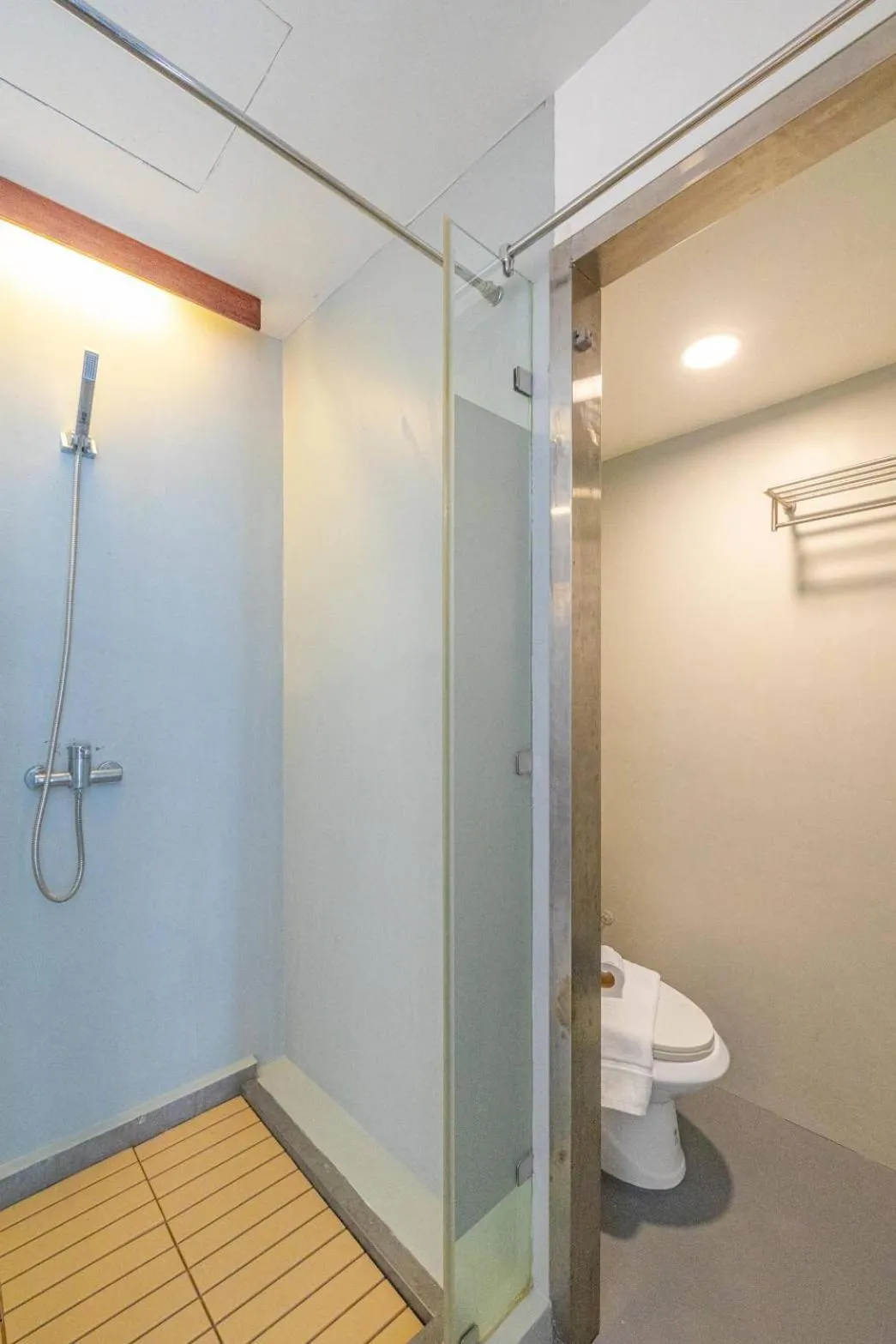 Shower in Sunset Serenity Jomtien Resort