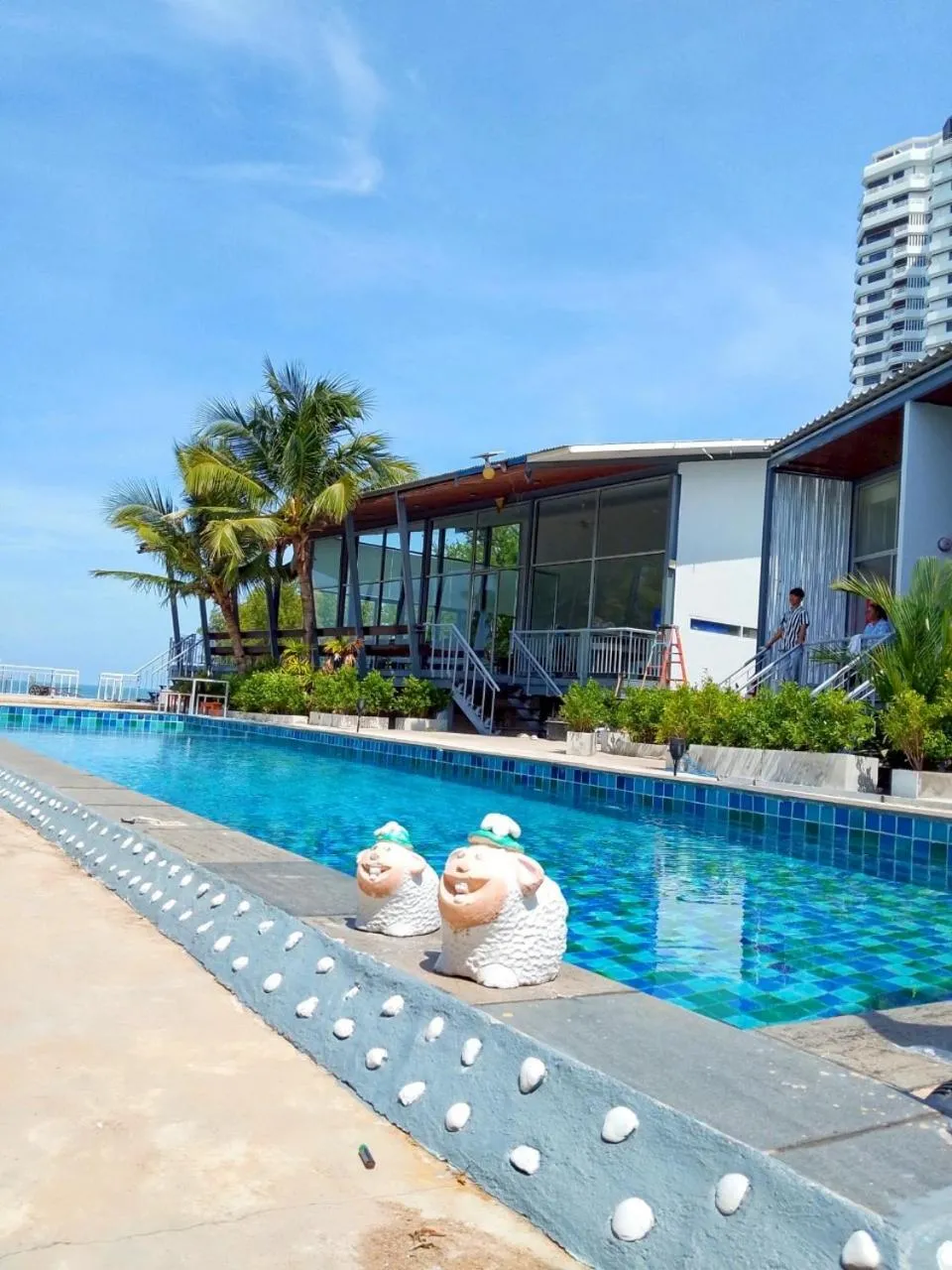Swimming pool in Sunset Serenity Jomtien Resort
