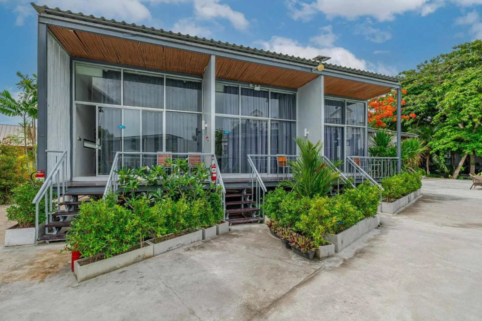 Property building in Sunset Serenity Jomtien Resort