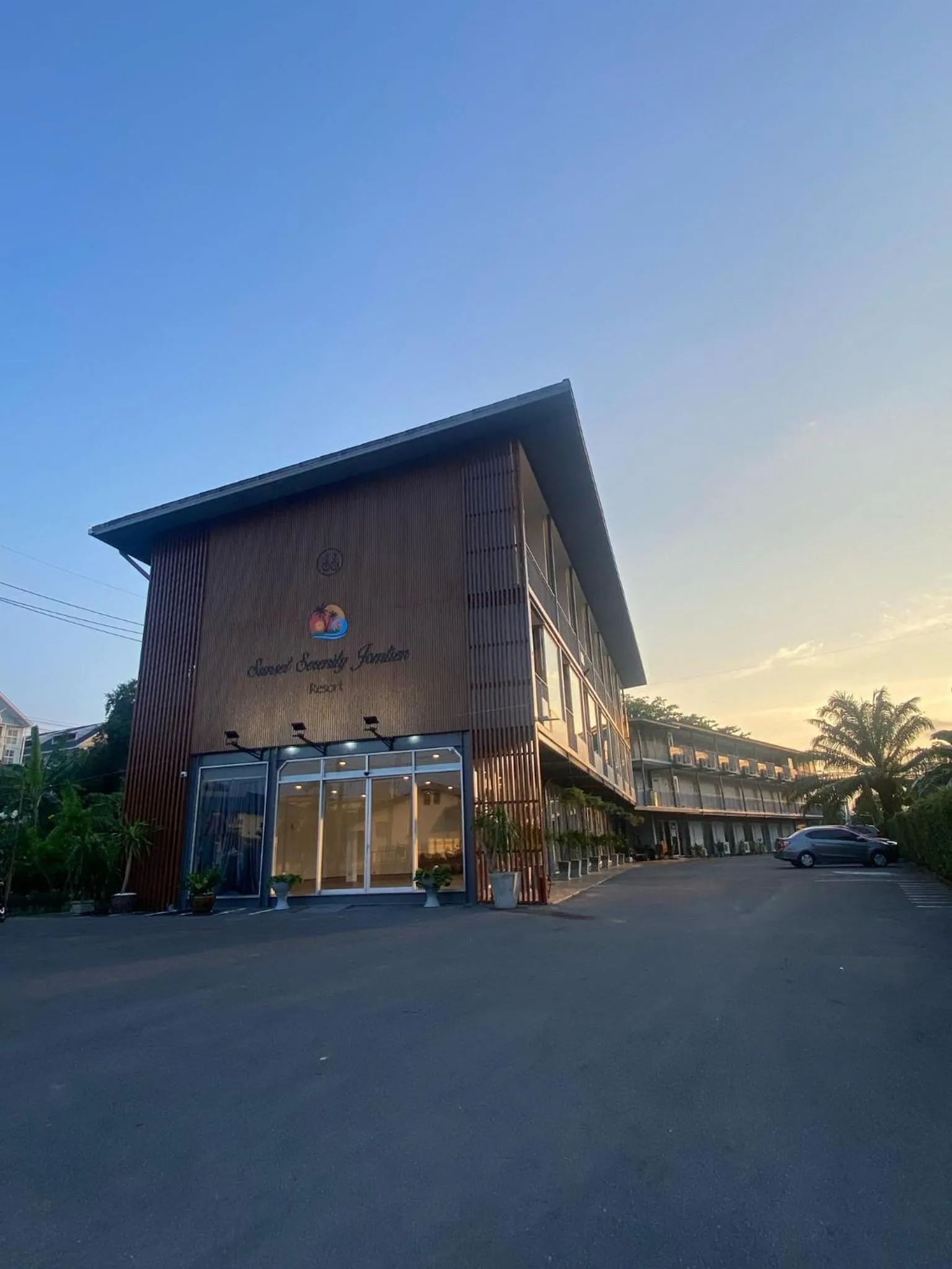 Property building in Sunset Serenity Jomtien Resort