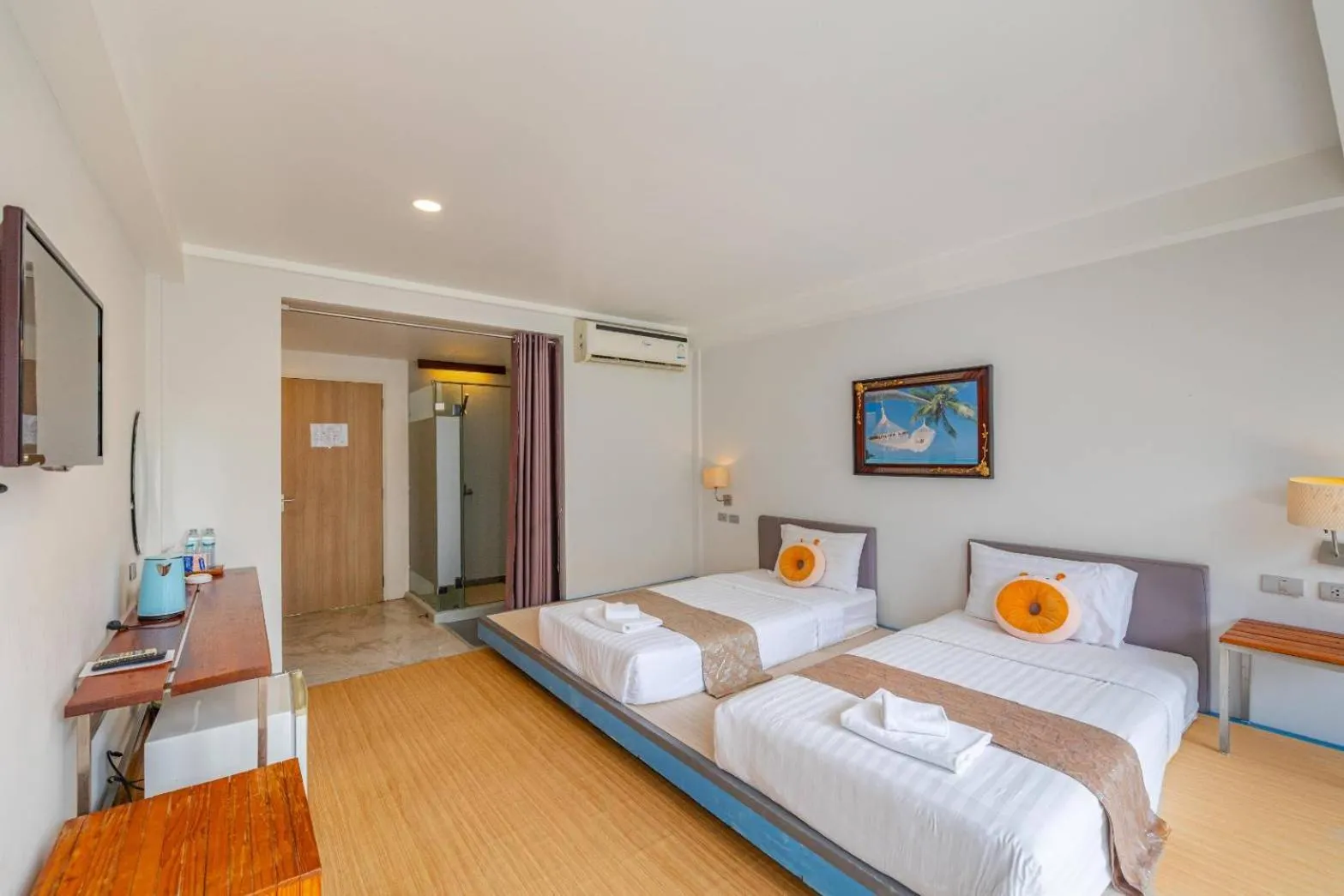 TV and multimedia, Bed in Sunset Serenity Jomtien Resort