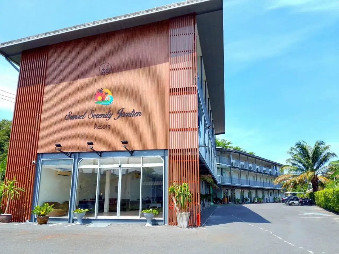 Deluxe Double or Twin Room in Sunset Serenity Jomtien Resort Deluxe Double or Twin Room in Sunset Serenity Jomtien Resort