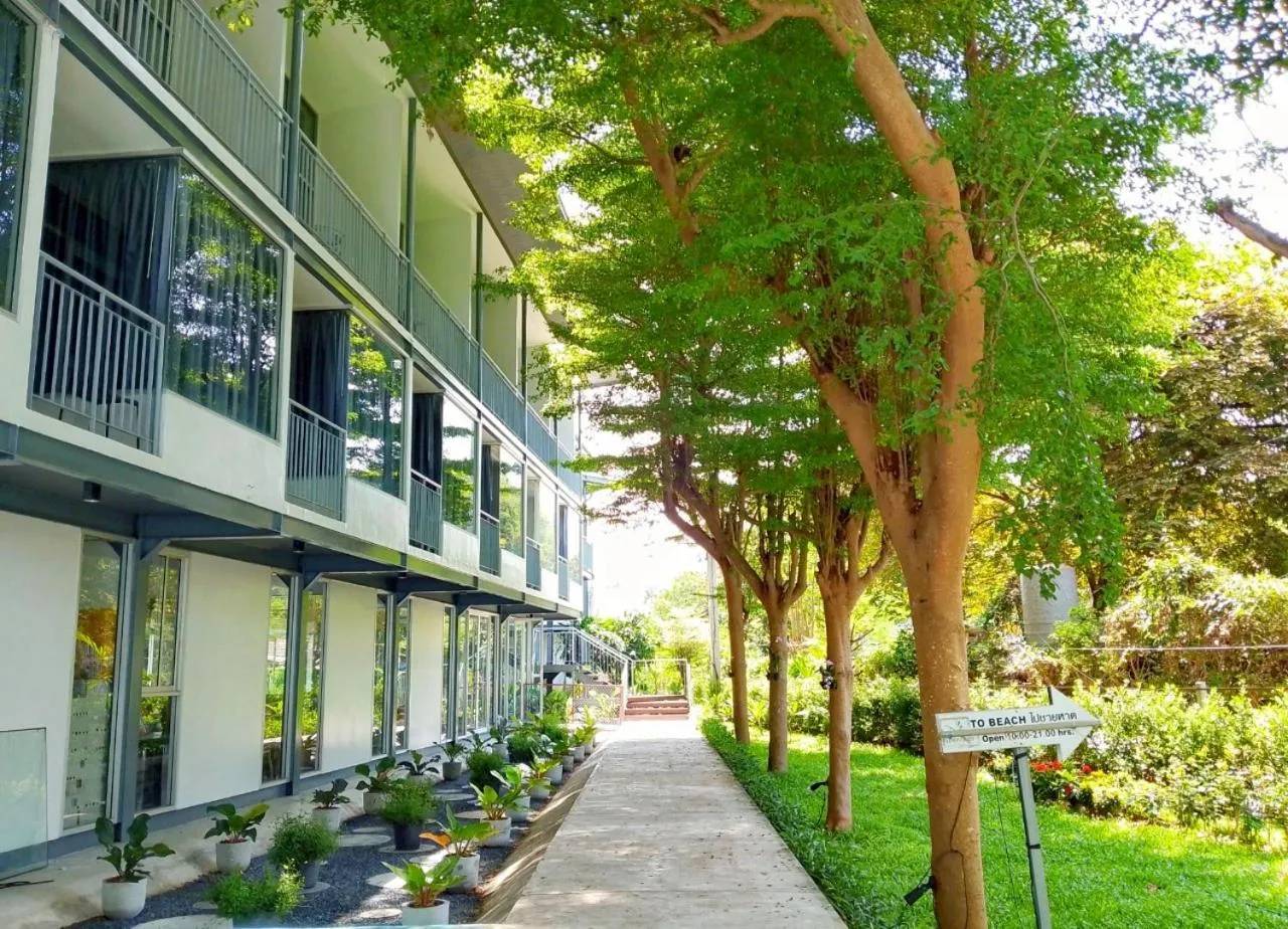 Garden view in Sunset Serenity Jomtien Resort