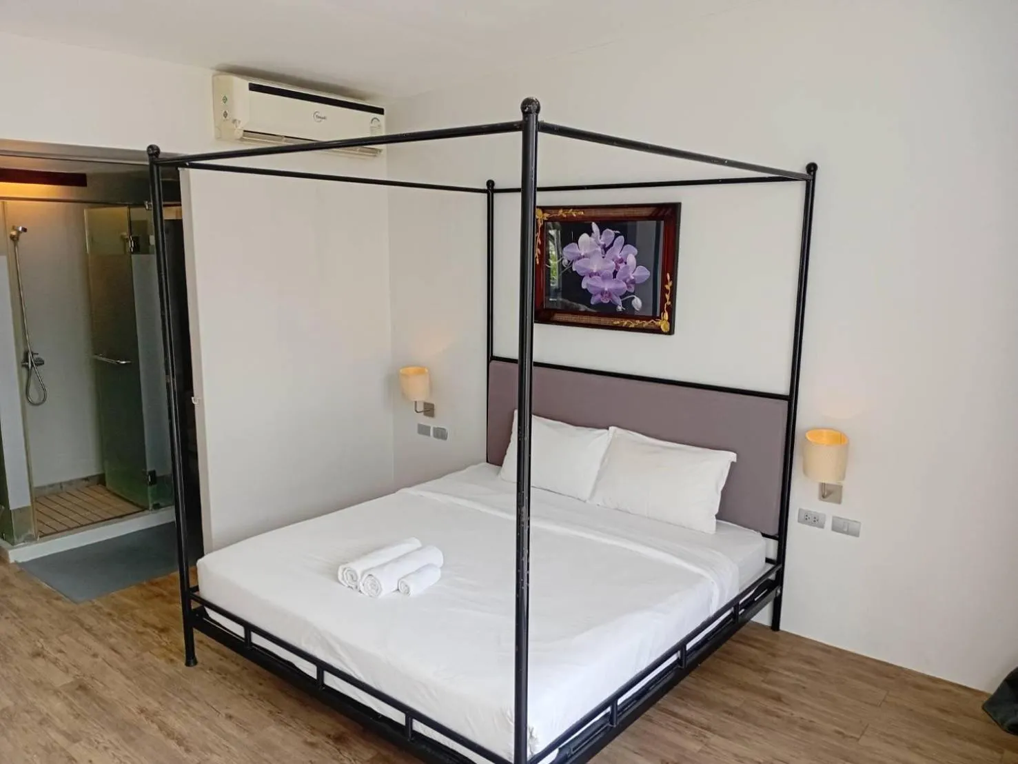 Bedroom, Bed in Sunset Serenity Jomtien Resort