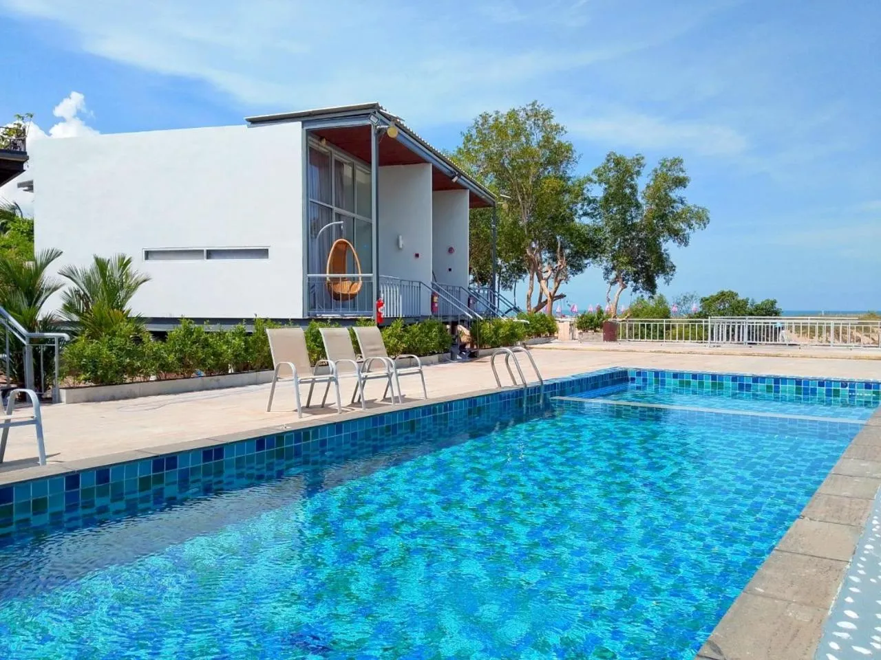 Pool view in Sunset Serenity Jomtien Resort