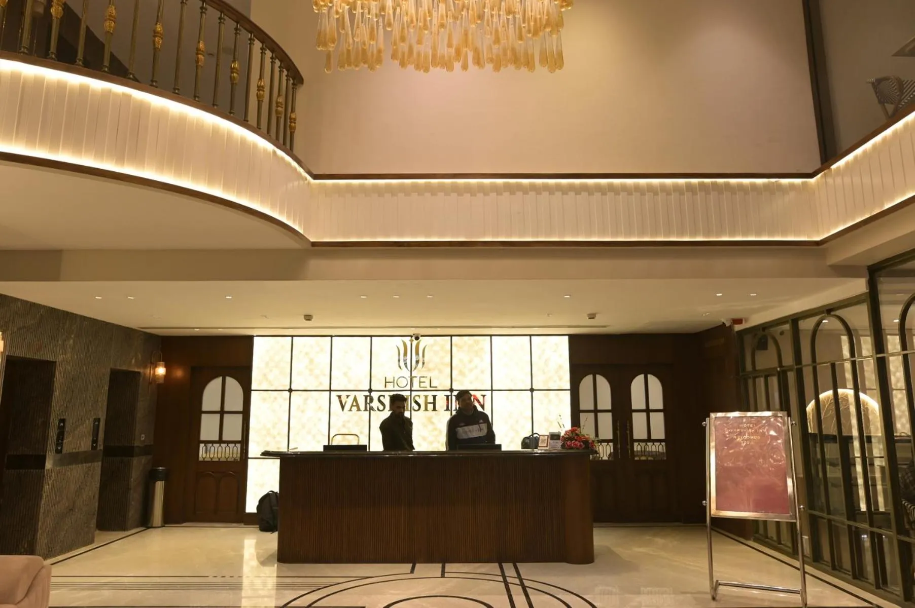 Hotel Varshish Inn