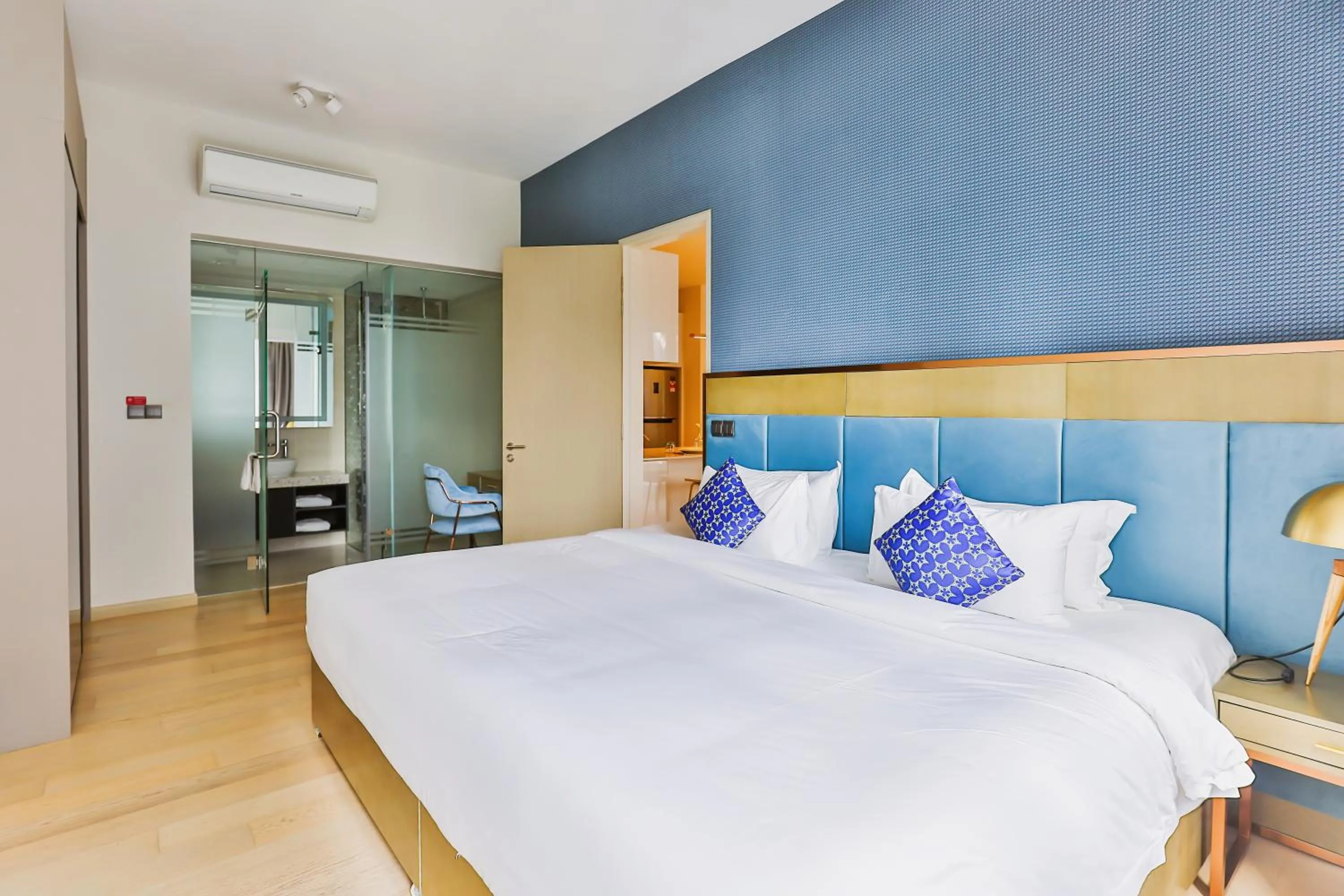 Bed in Star Deluxe Suites KLCC by WSD
