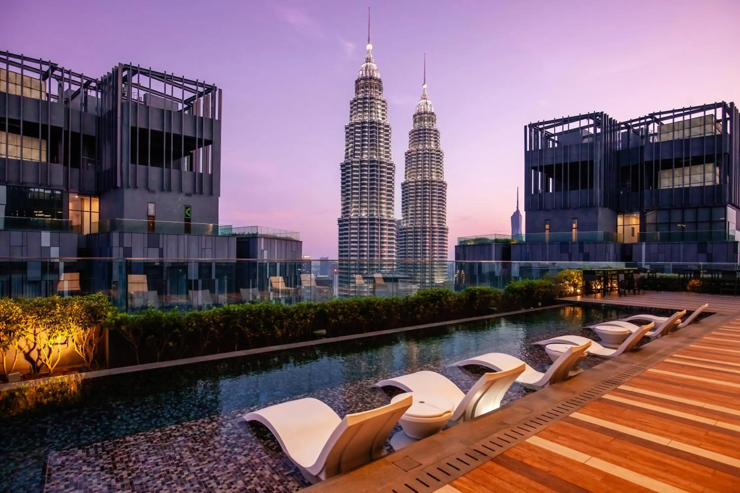 Natural landscape in Star Deluxe Suites KLCC by WSD
