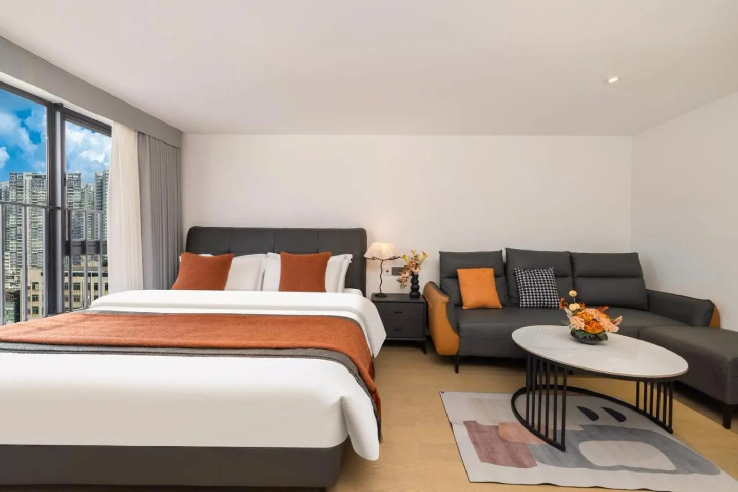 Bed in Mihua International Apartment - Guangzhou Yangang Subway Station Branch