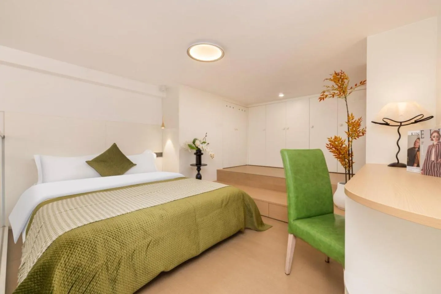 Bed in Mihua International Apartment - Guangzhou Yangang Subway Station Branch