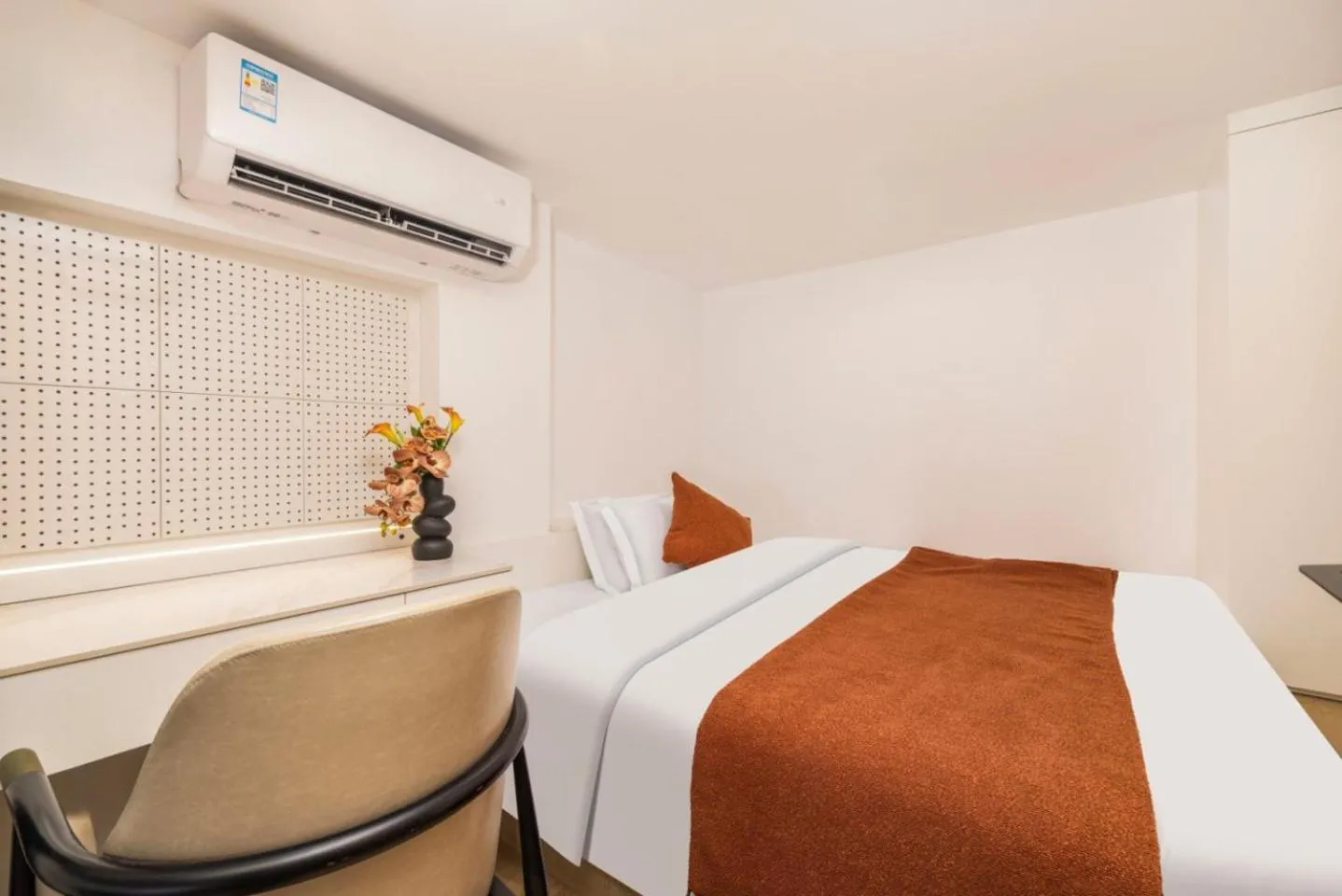 Bed in Mihua International Apartment - Guangzhou Yangang Subway Station Branch