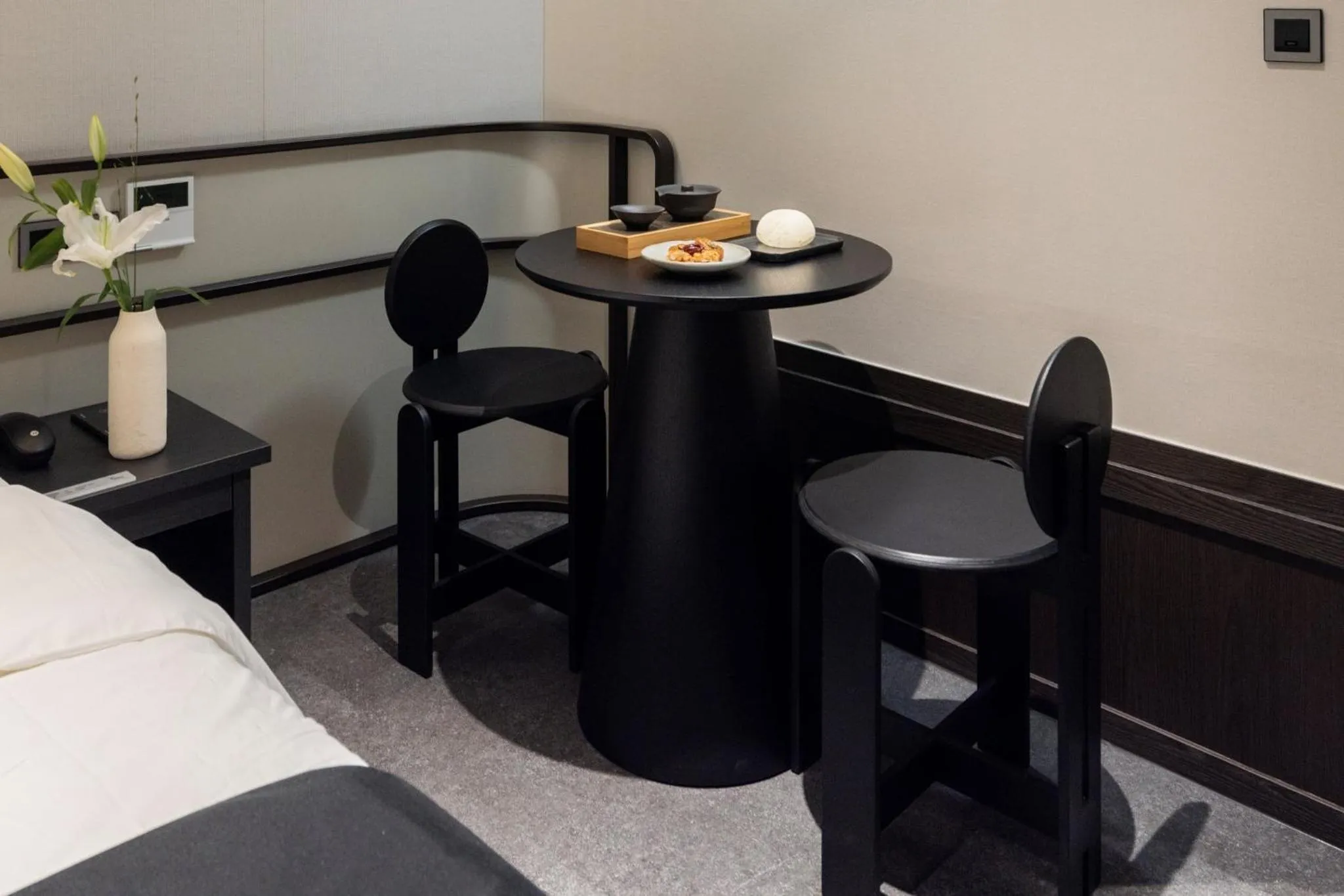 Photo of the whole room, Bed in Aank Hotel and Spa Jongno Unni