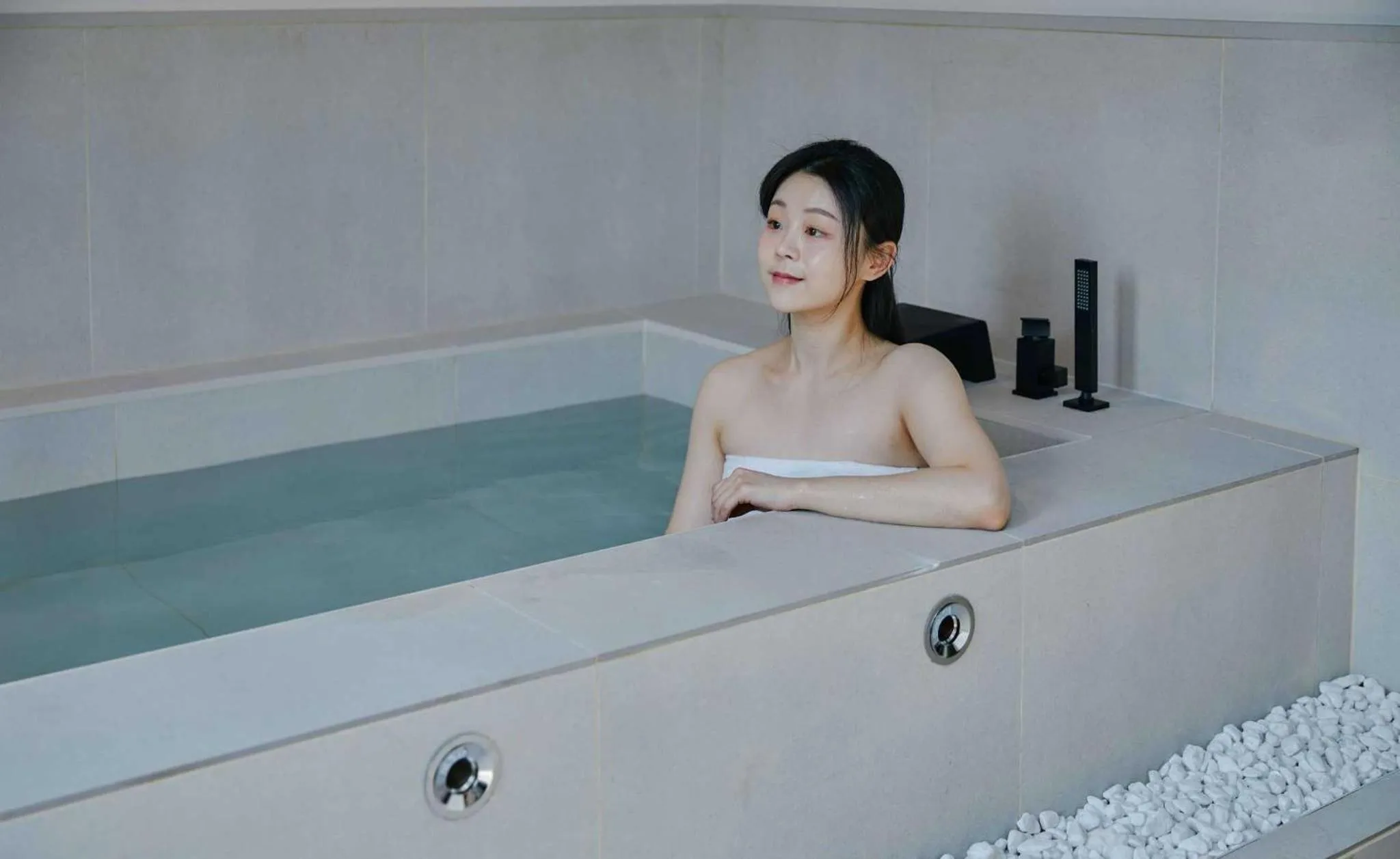 Hot Tub in Aank Hotel and Spa Jongno Unni