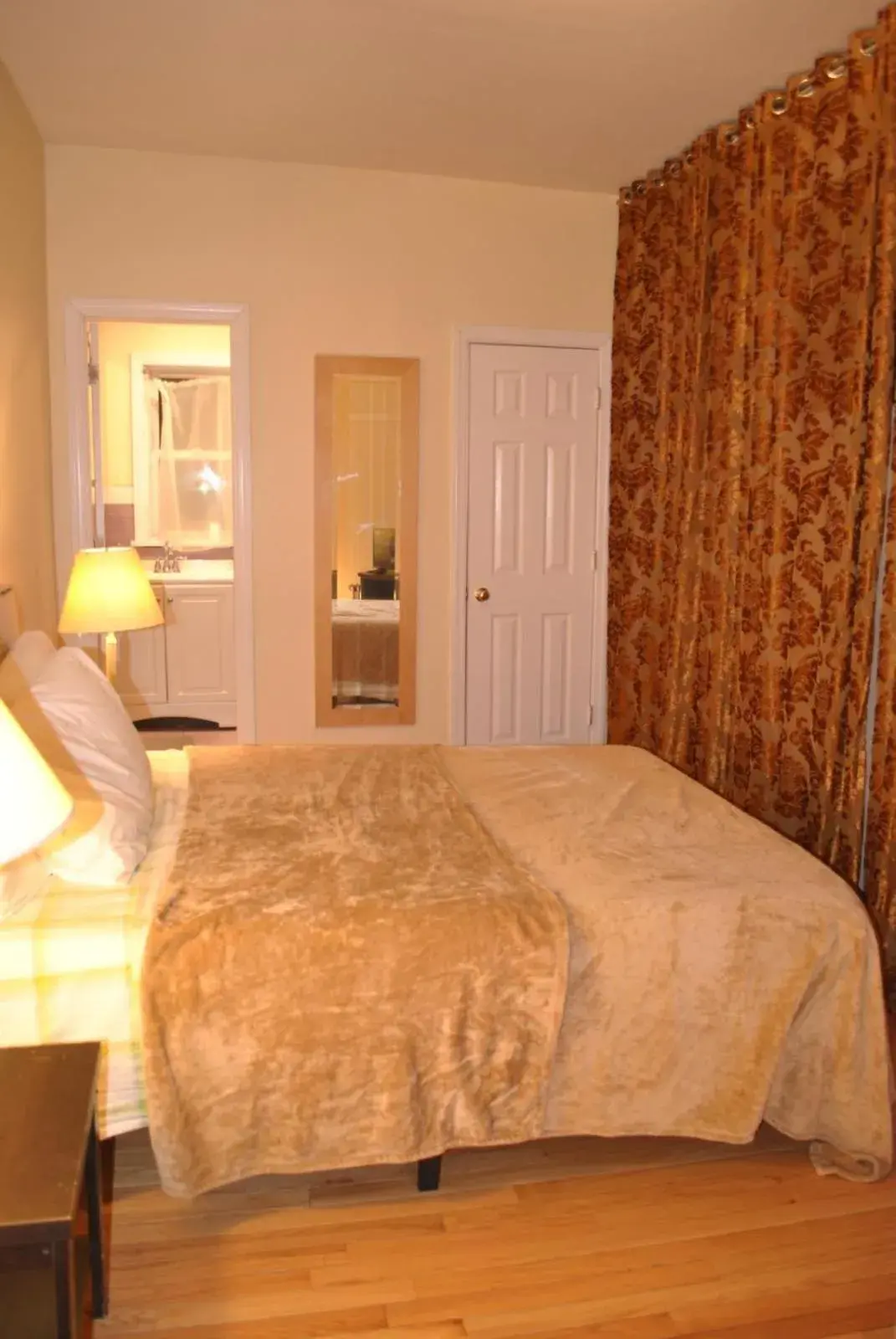Standard Queen Room in MOTEL House Standard Queen Room in MOTEL House