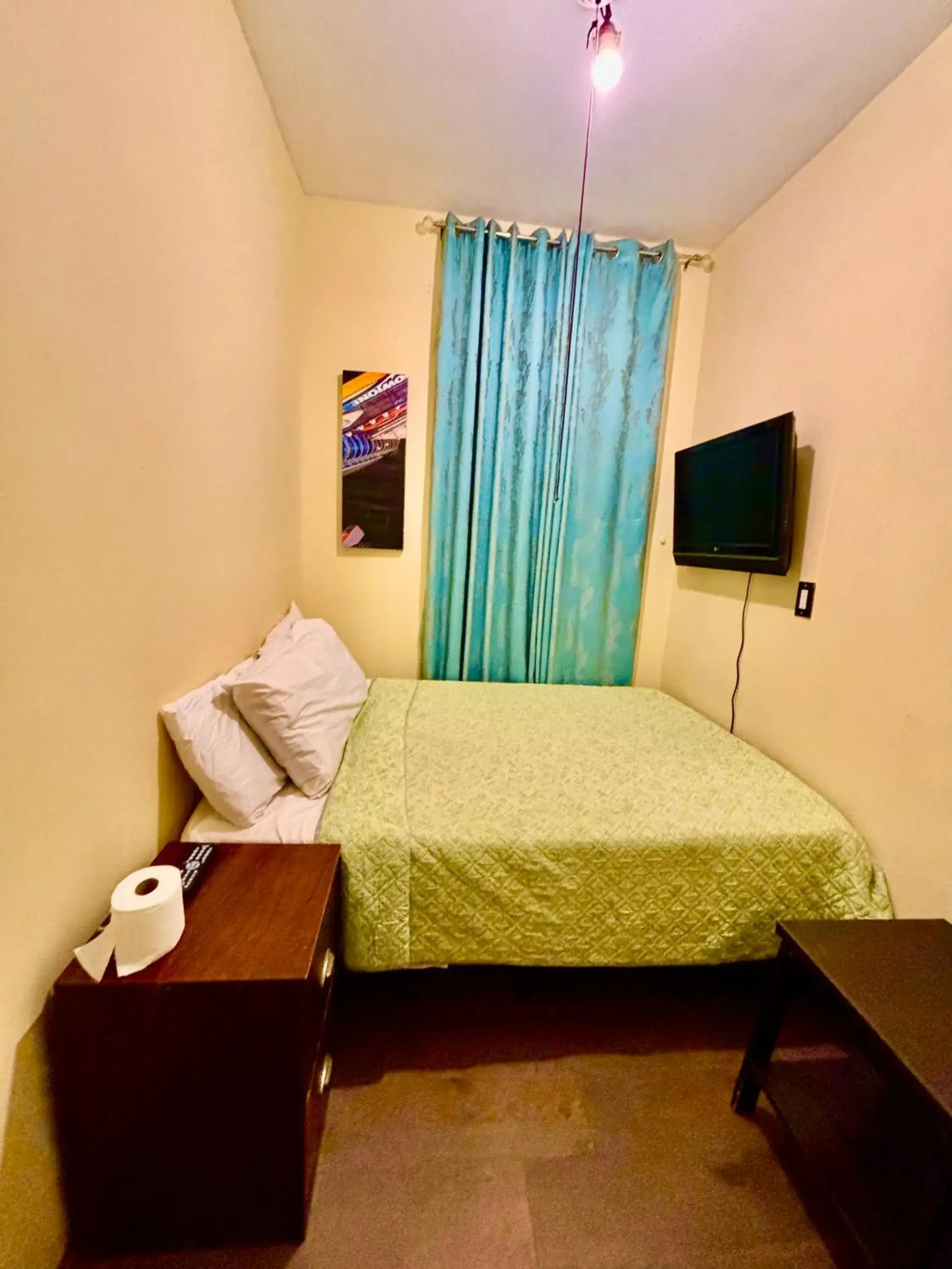 Single Room in MOTEL House Single Room in MOTEL House