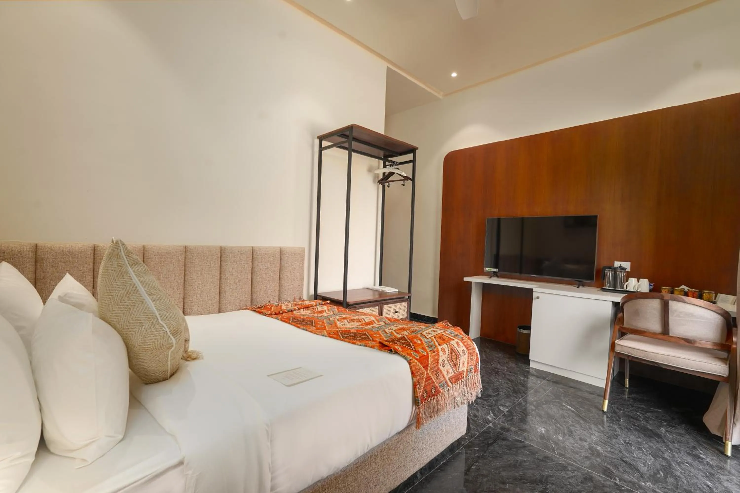 Bedroom, Bed in Tree of Life Amara Resorts & Spa, Udaipur