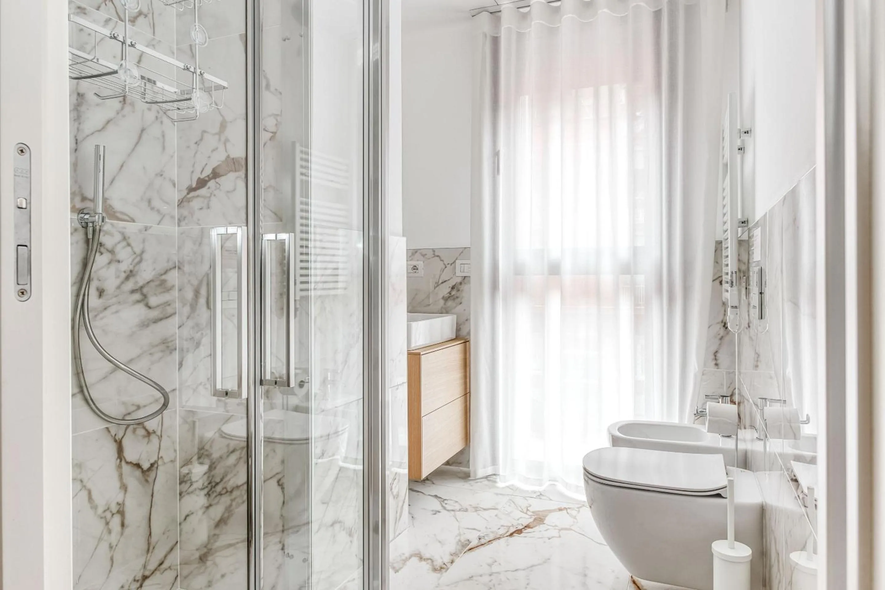 Shower in Limehome Milan Park Towers