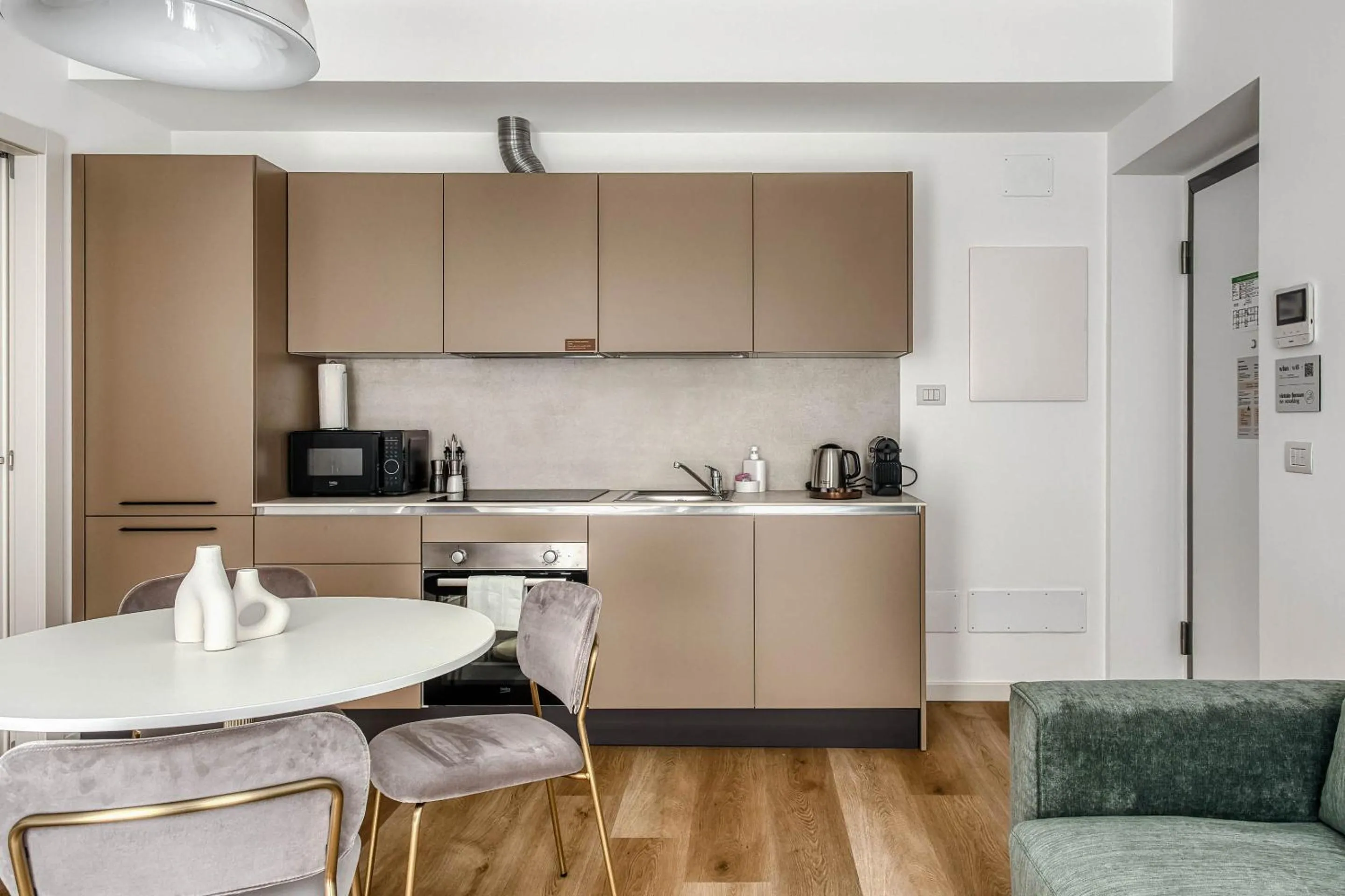 Coffee/tea facilities in Limehome Milan Park Towers