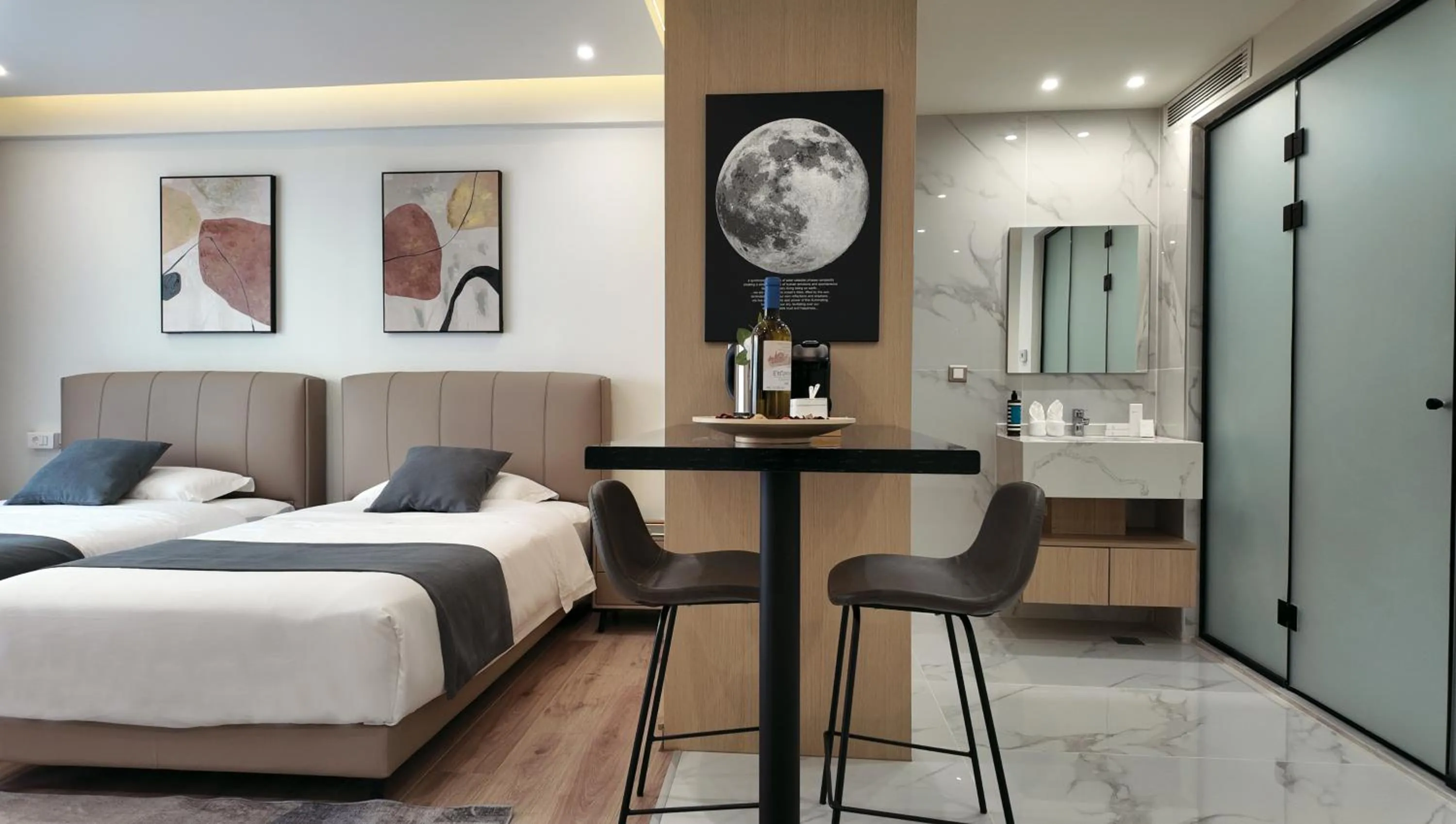 Photo of the whole room, Bed in CC LUX Suites in Piraeus Port